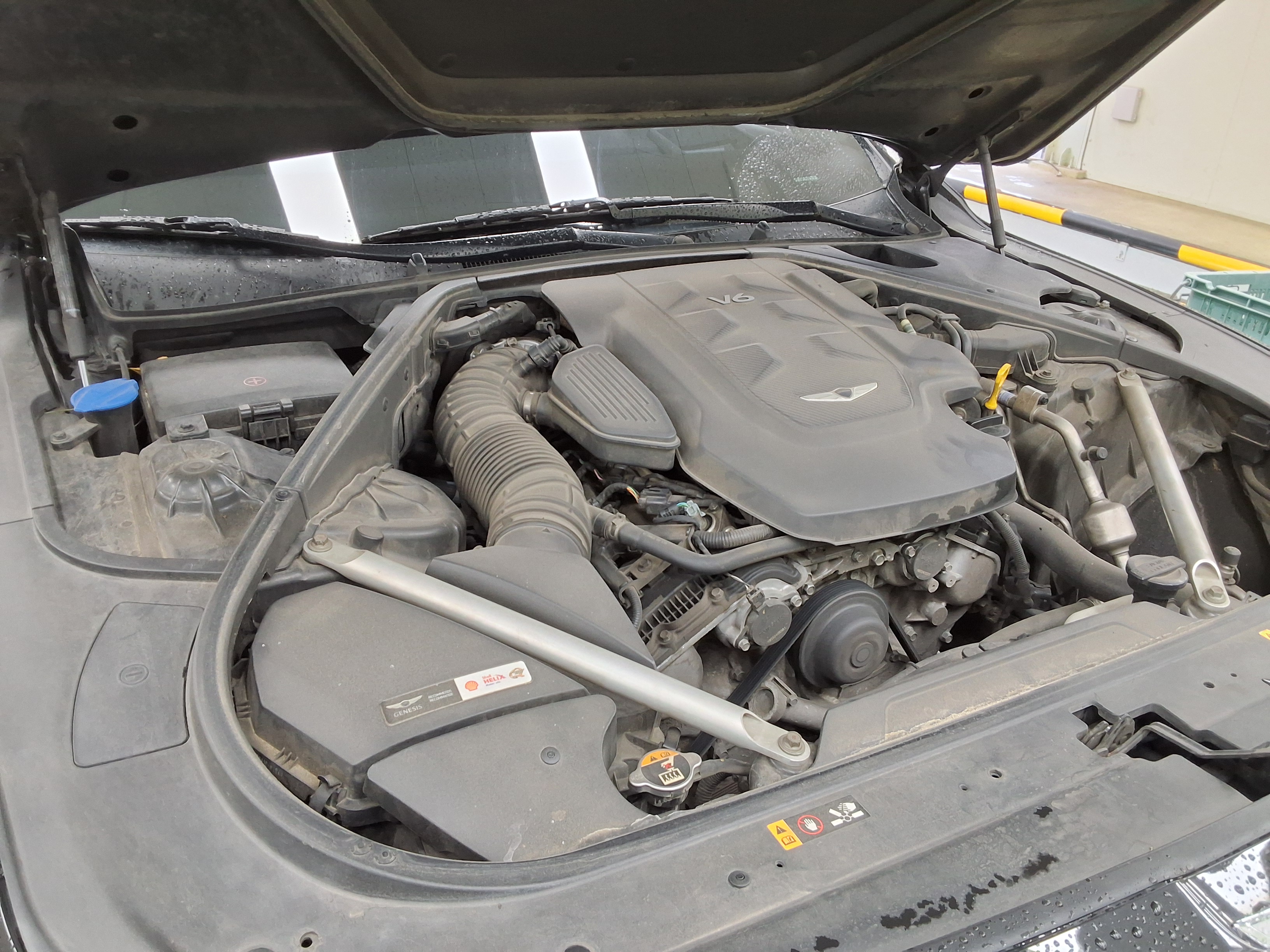 Genesis G90 - 21
