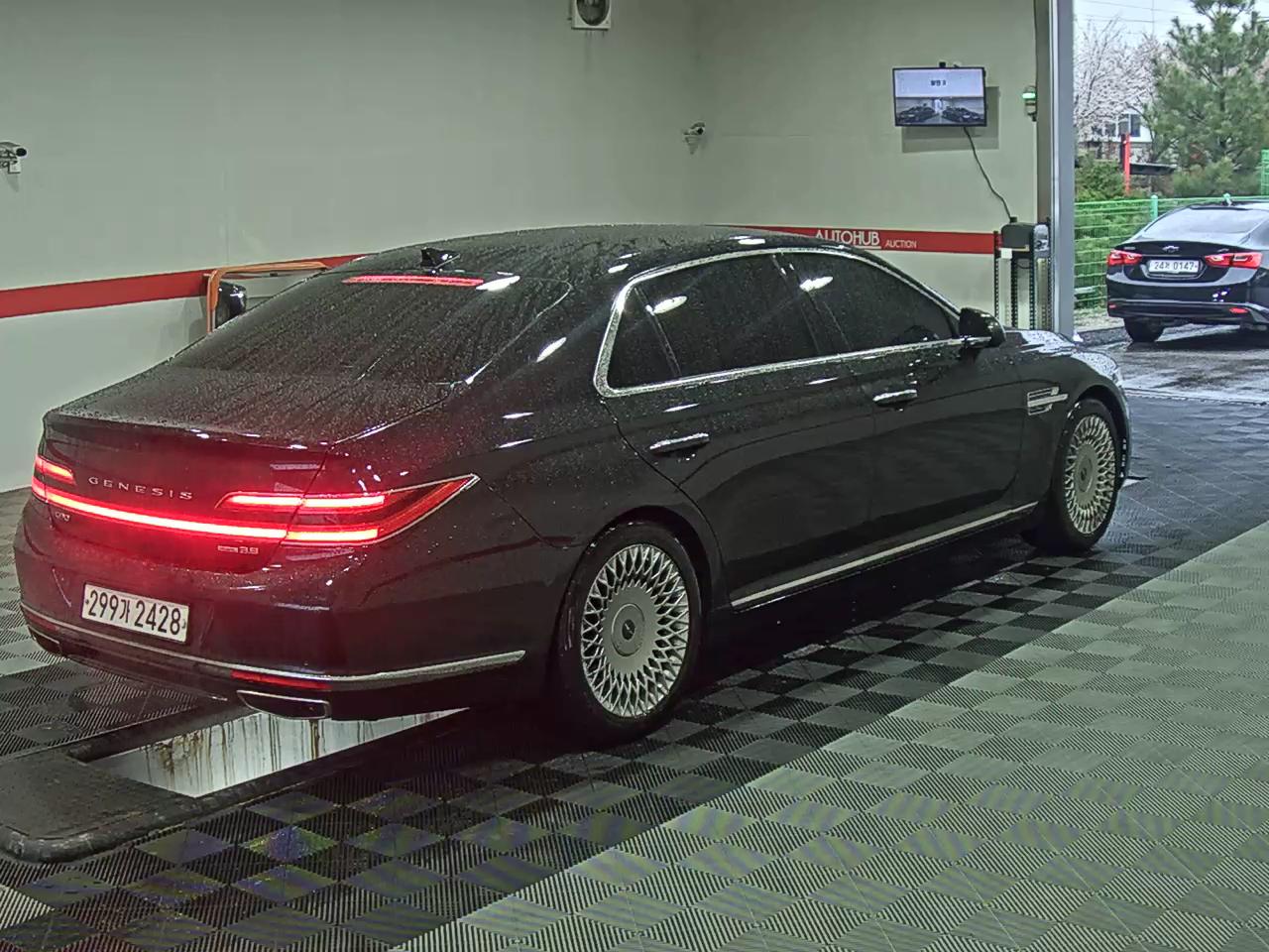 Genesis G90 - 4