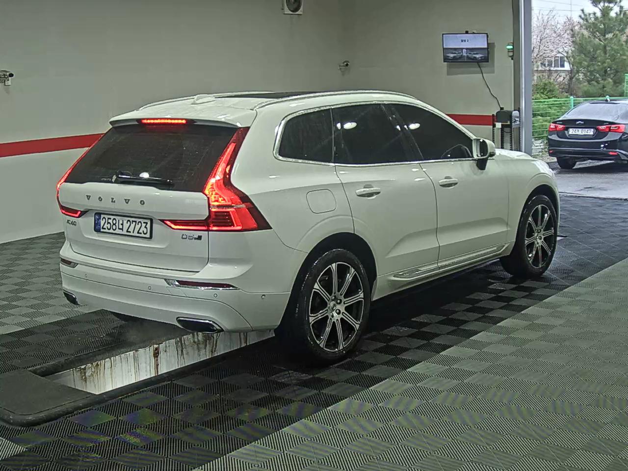VOLVO 볼보 - 4