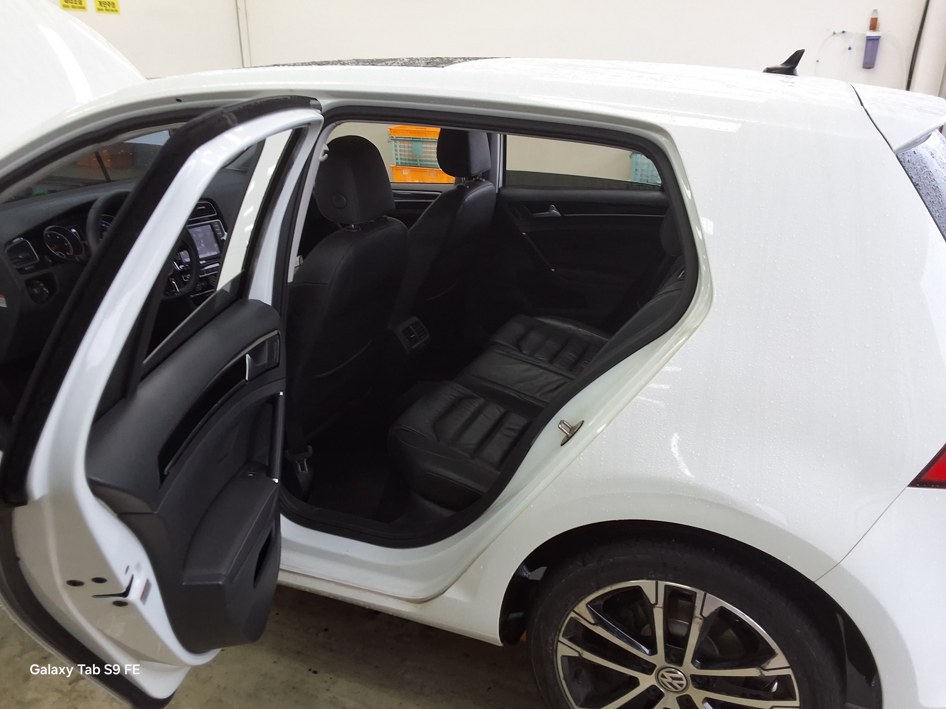 Volkswagen Golf - 11