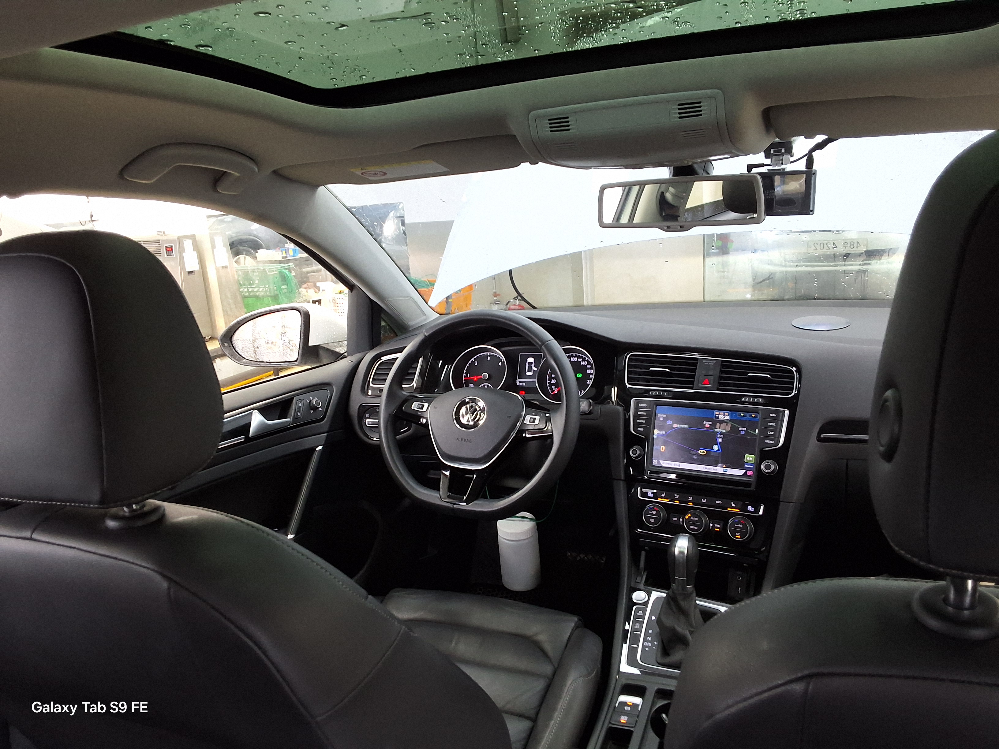 Volkswagen Golf - 10