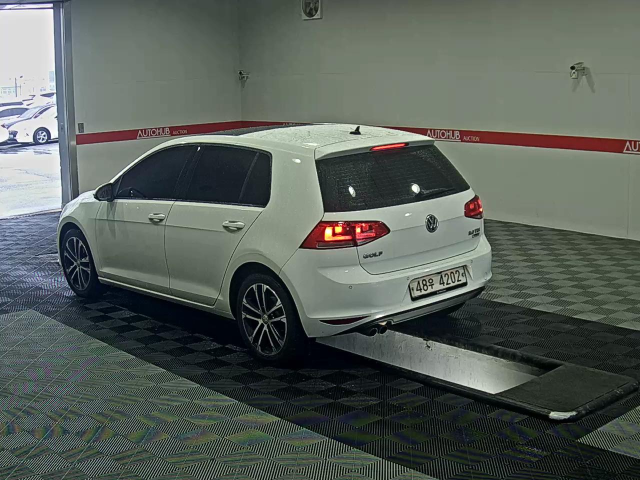 Volkswagen Golf - 5