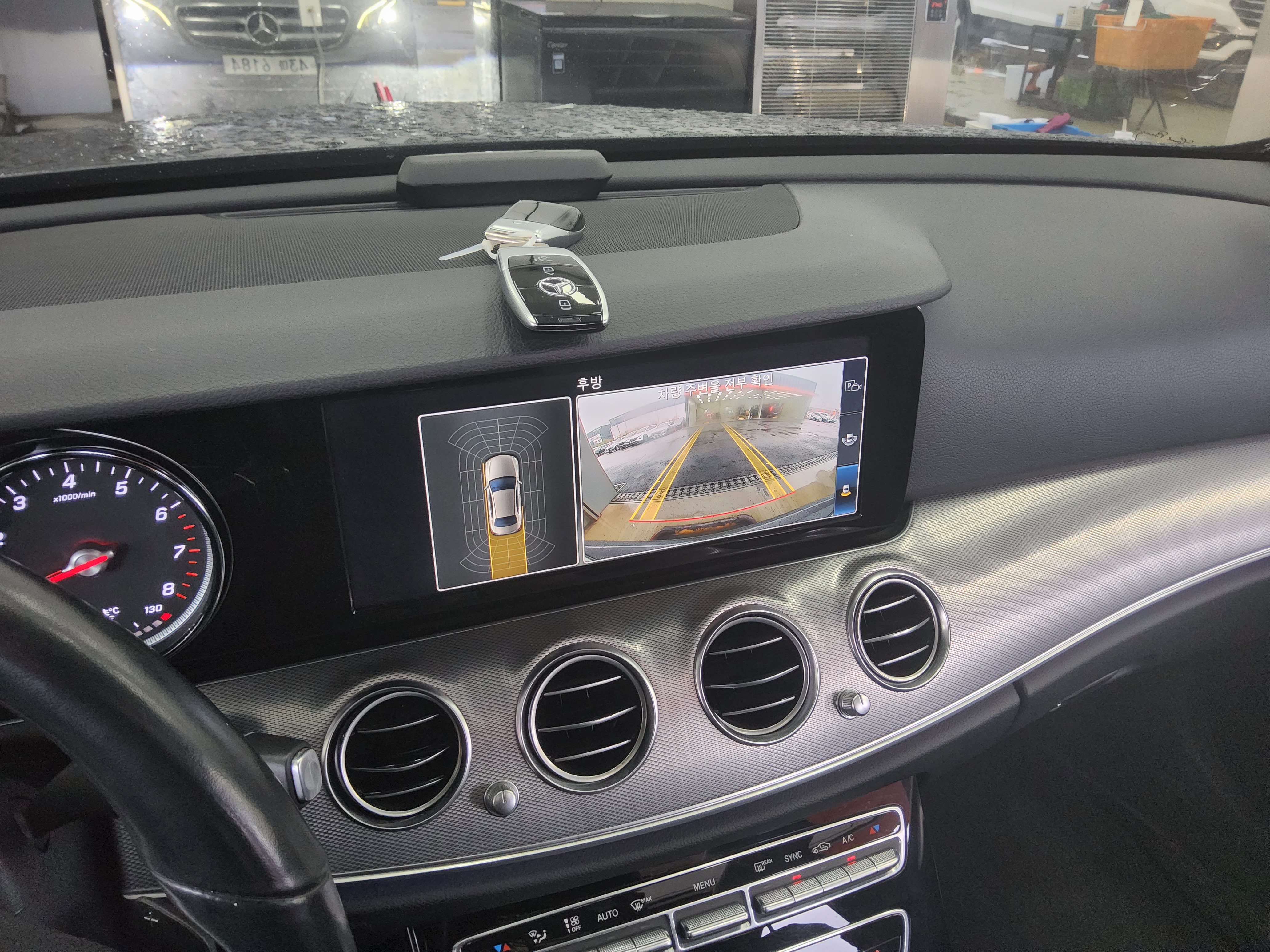 Mercedes-Benz E-Class - 16