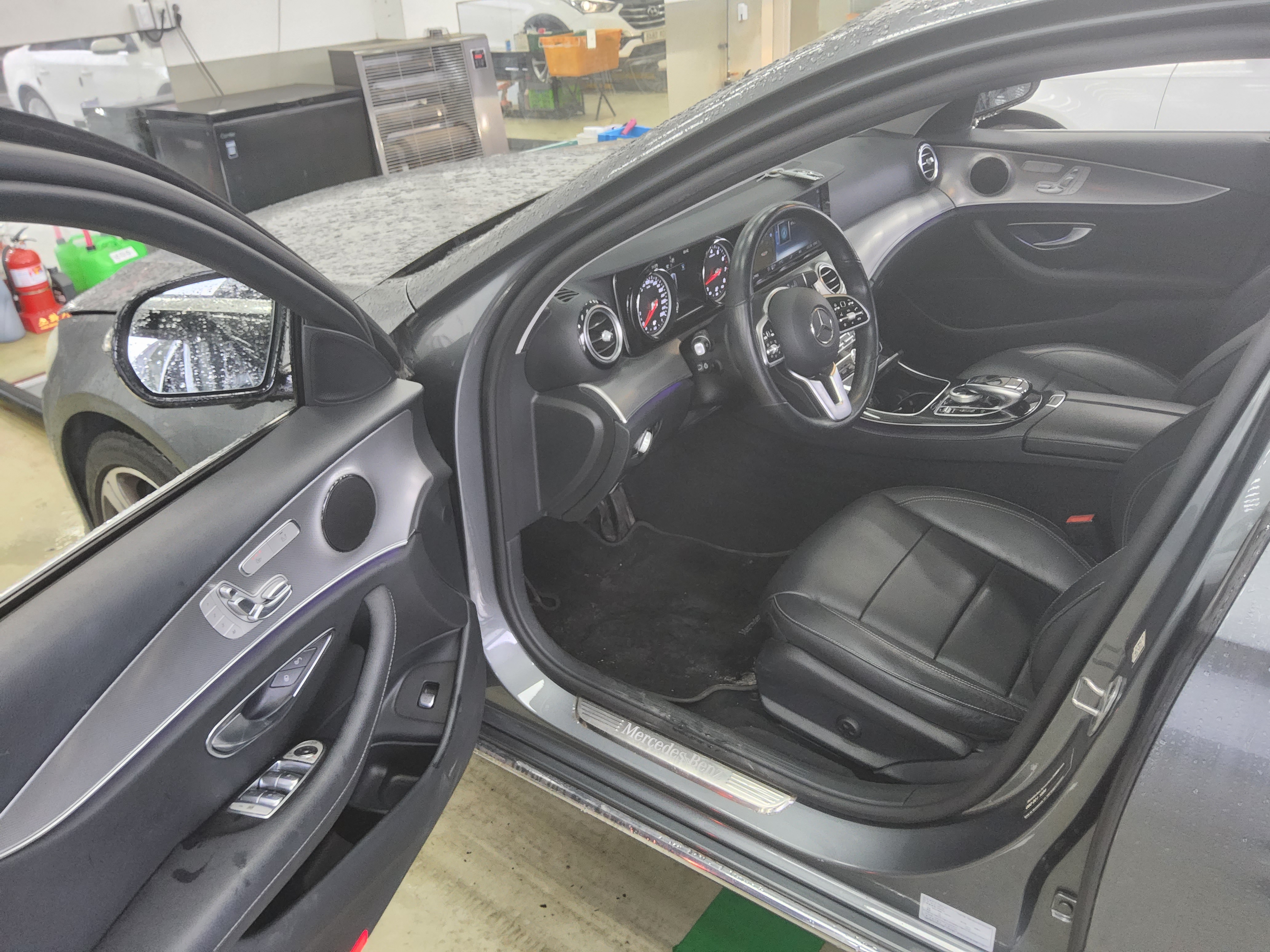 Mercedes-Benz E-Class - 9