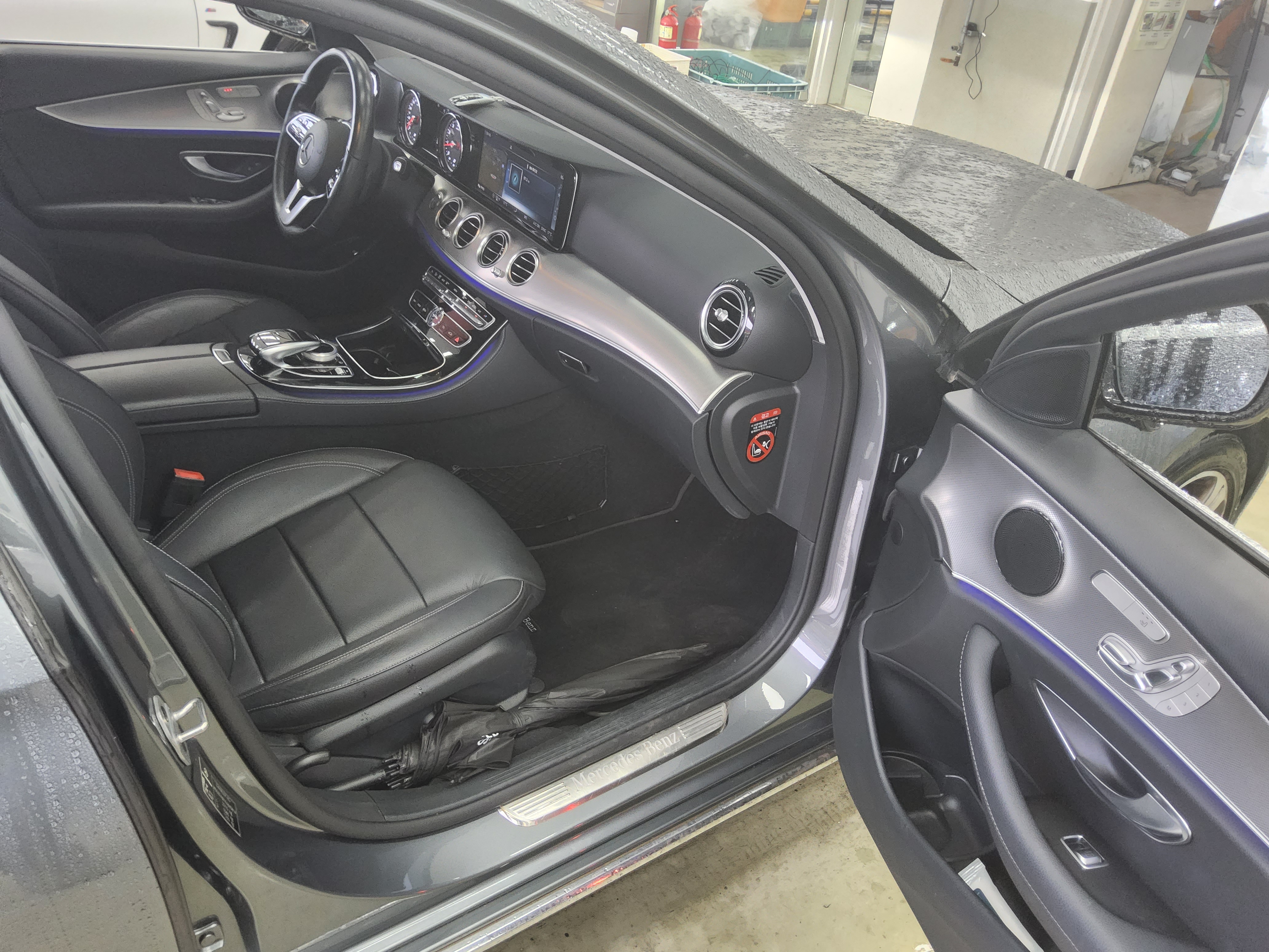 Mercedes-Benz E-Class - 13