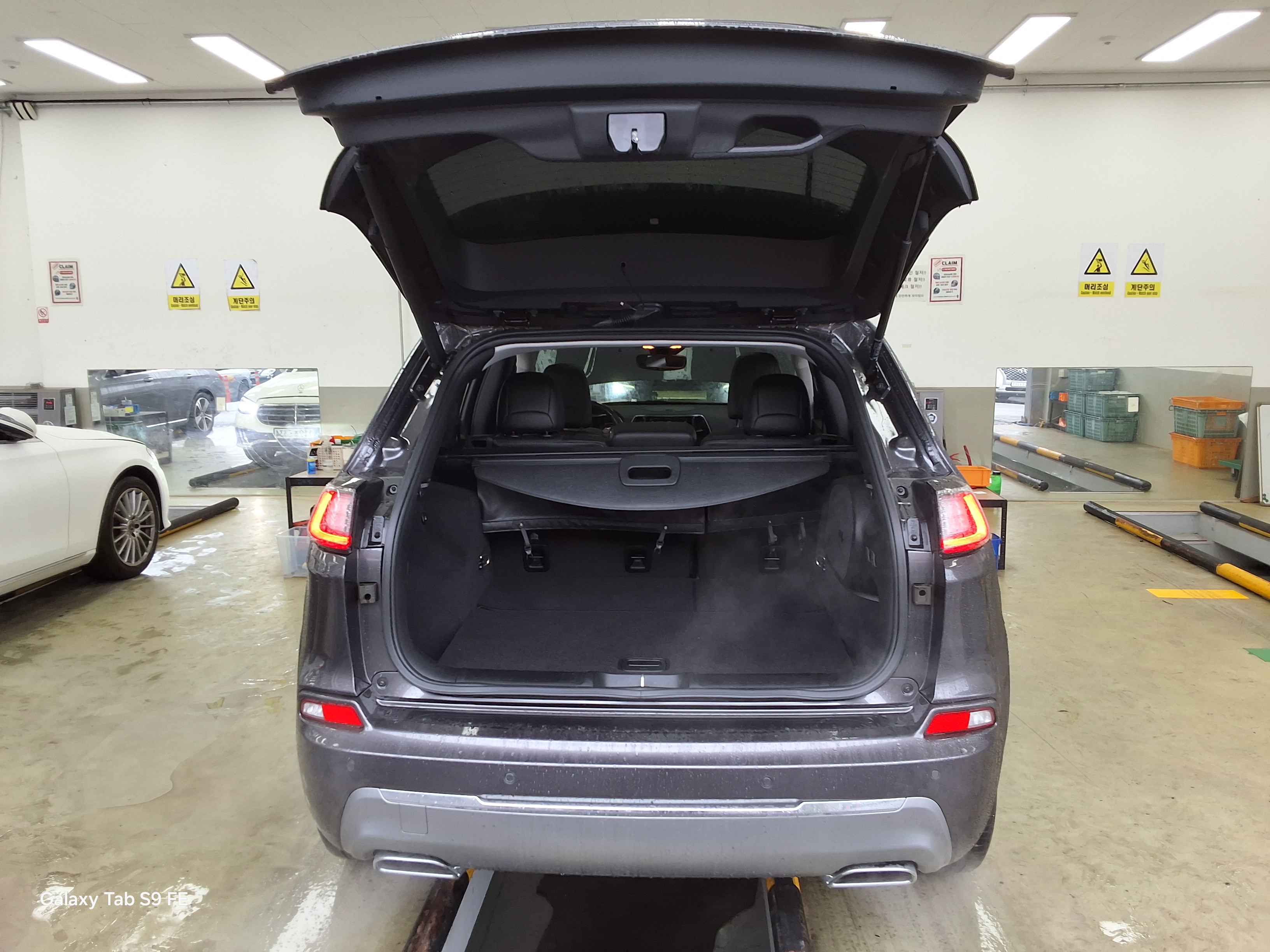 Jeep Cherokee - 14