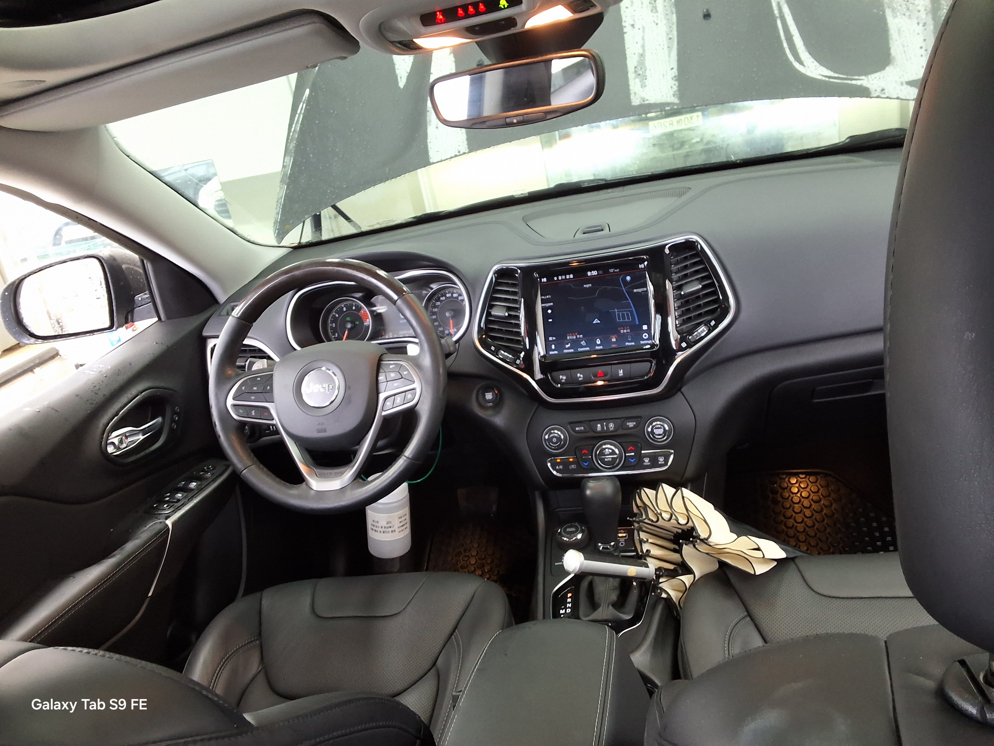 Jeep Cherokee - 10