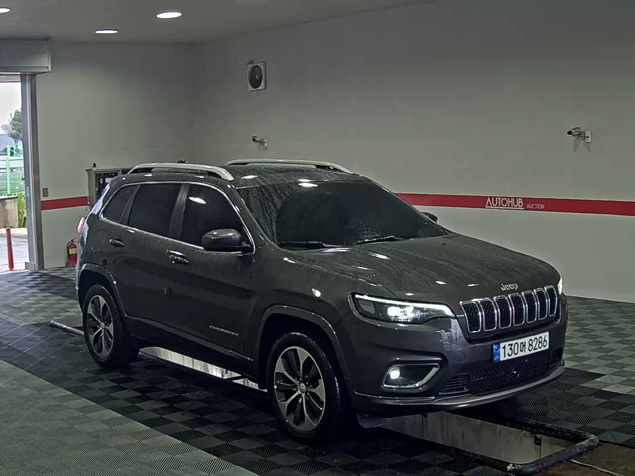 Jeep Cherokee - 2
