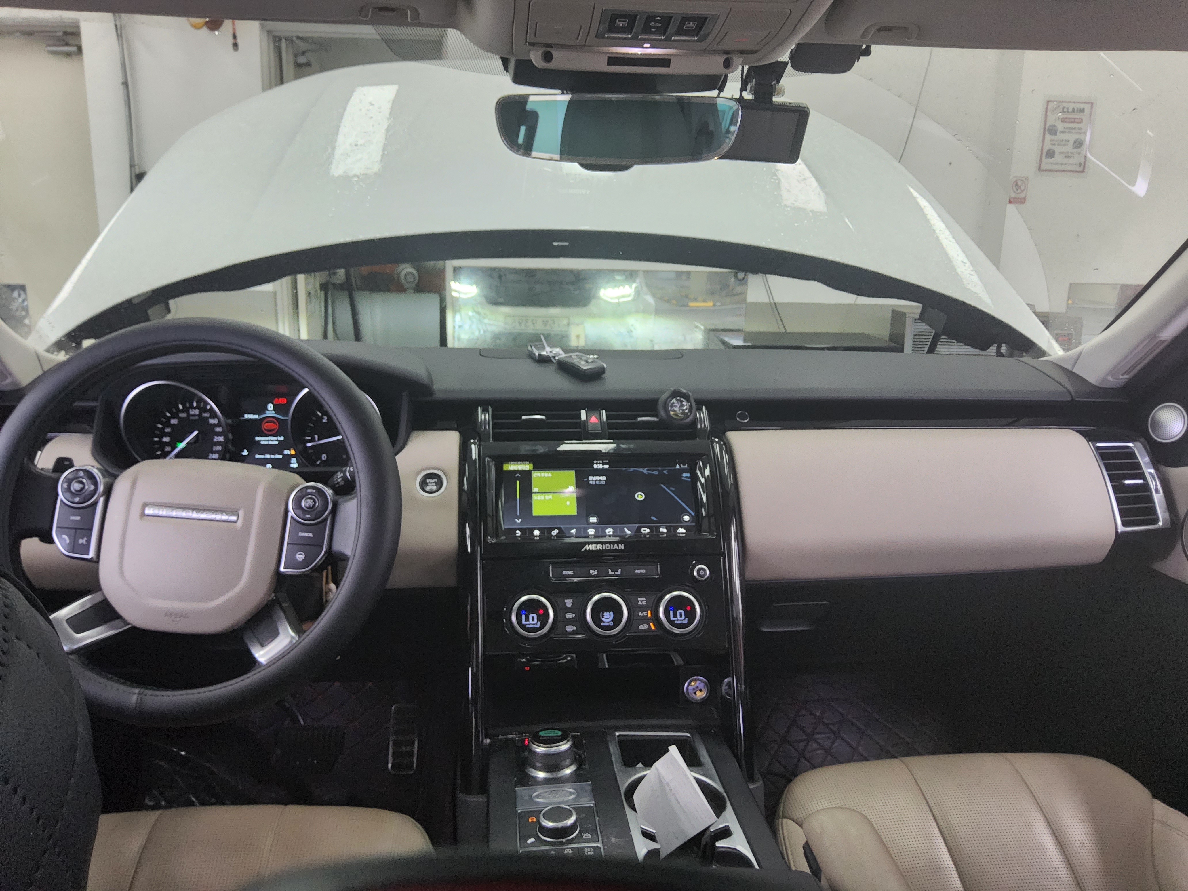 Land Rover Discovery 2018 - Image 10