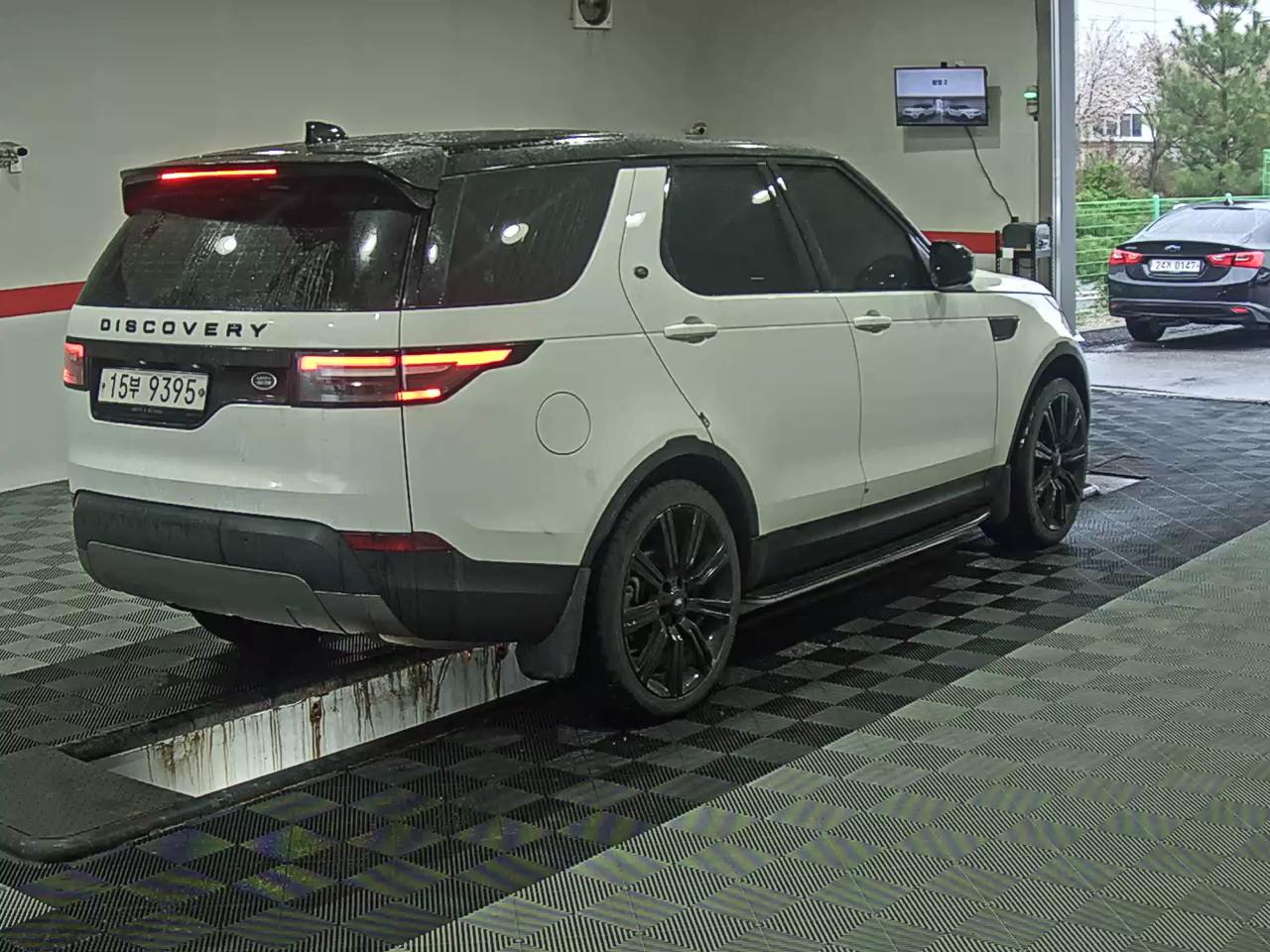 Land Rover Discovery 2018 - Image 4