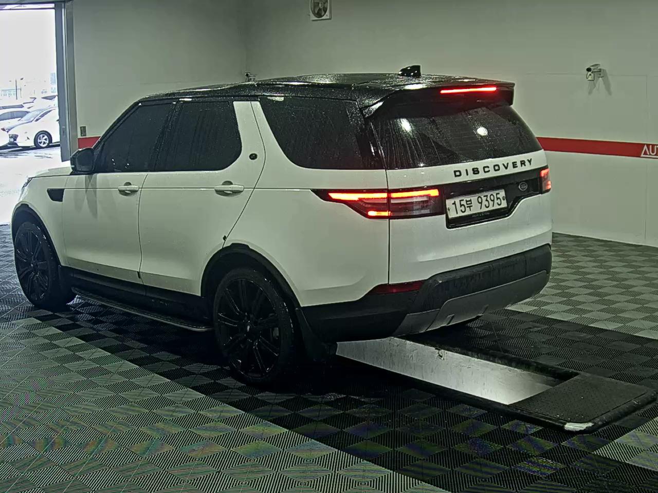Land Rover Discovery 2018 - Image 5