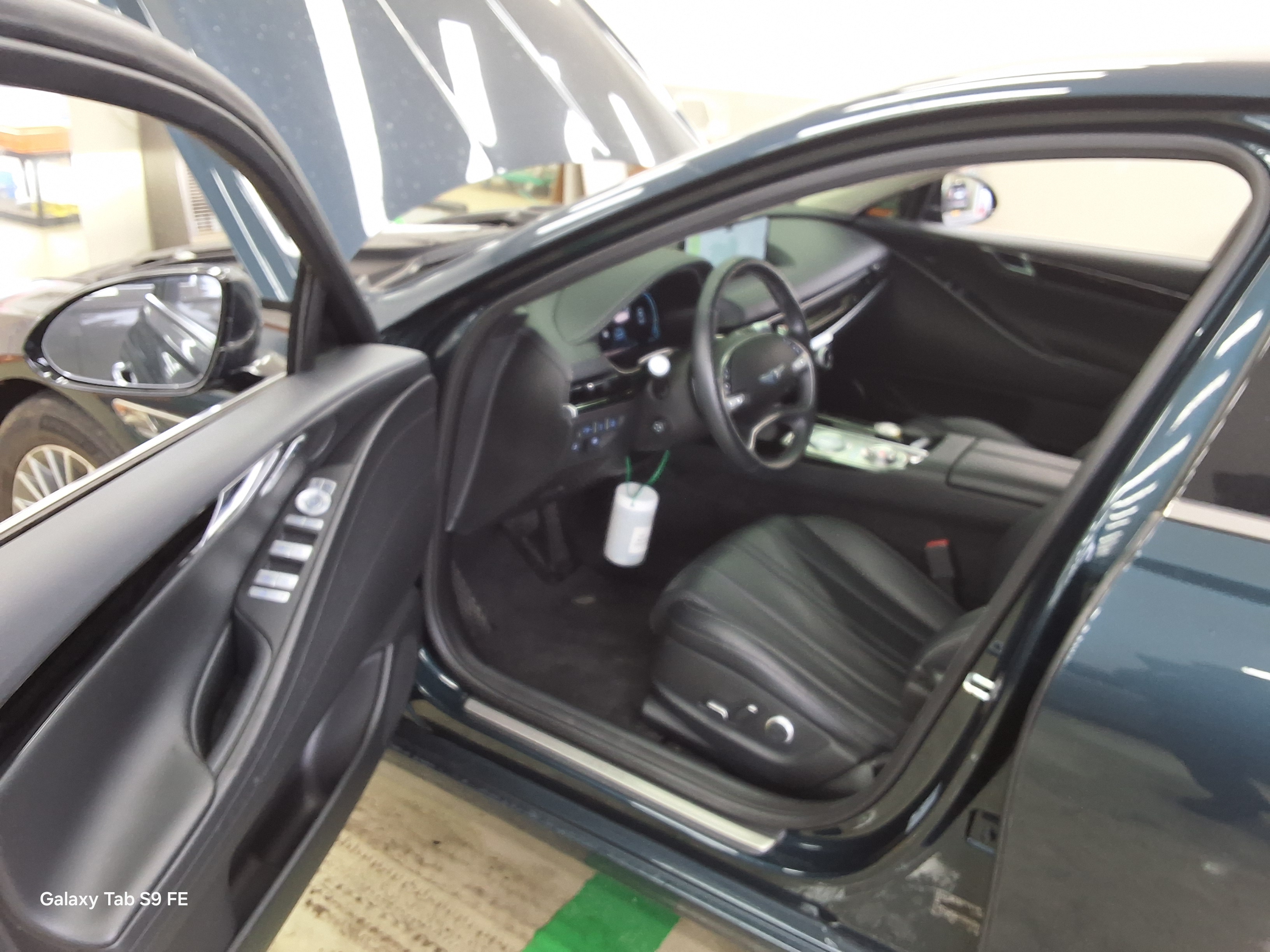 Hyundai Genesis 2022 - Image 9