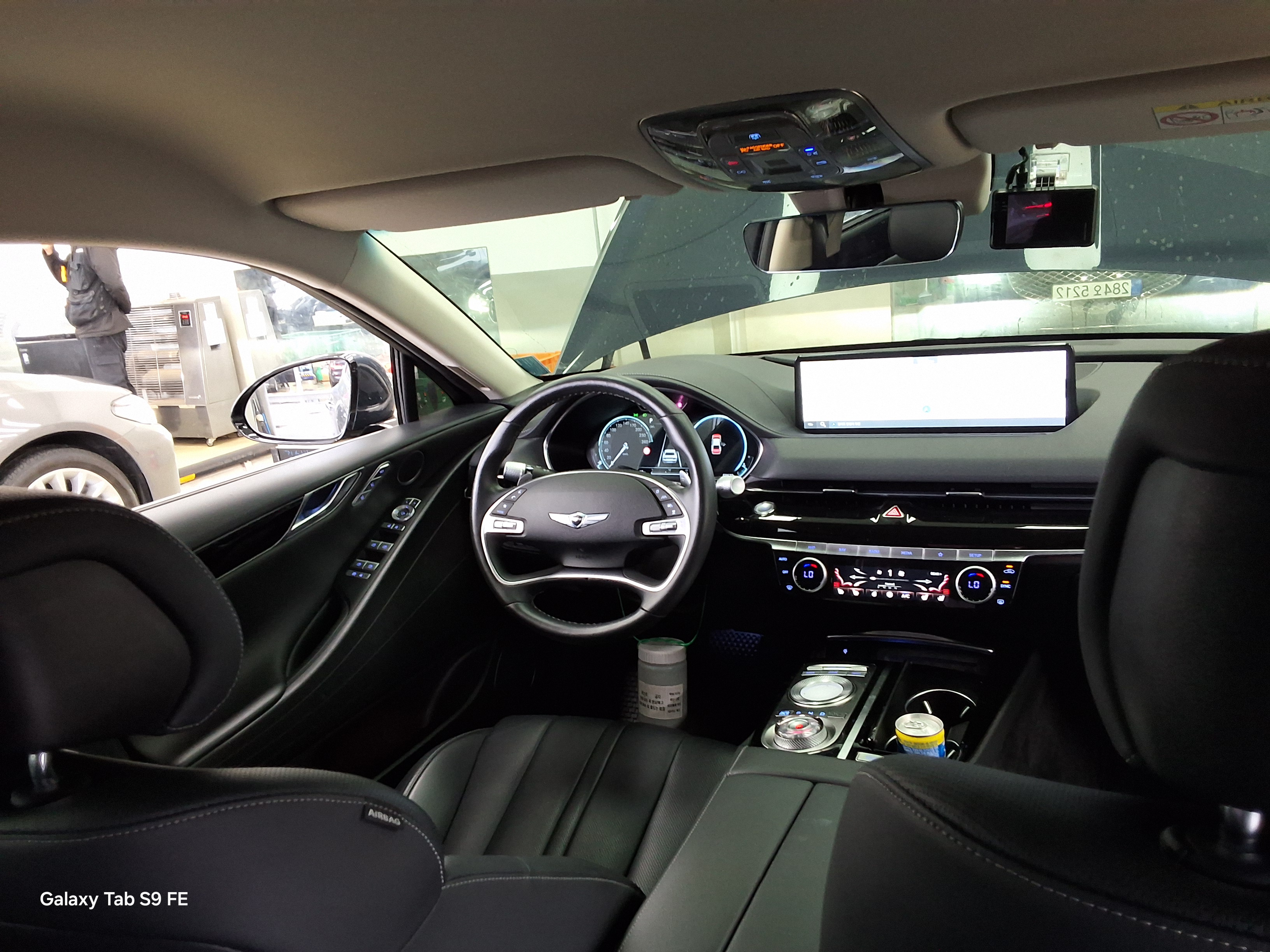 Hyundai Genesis 2022 - Image 10