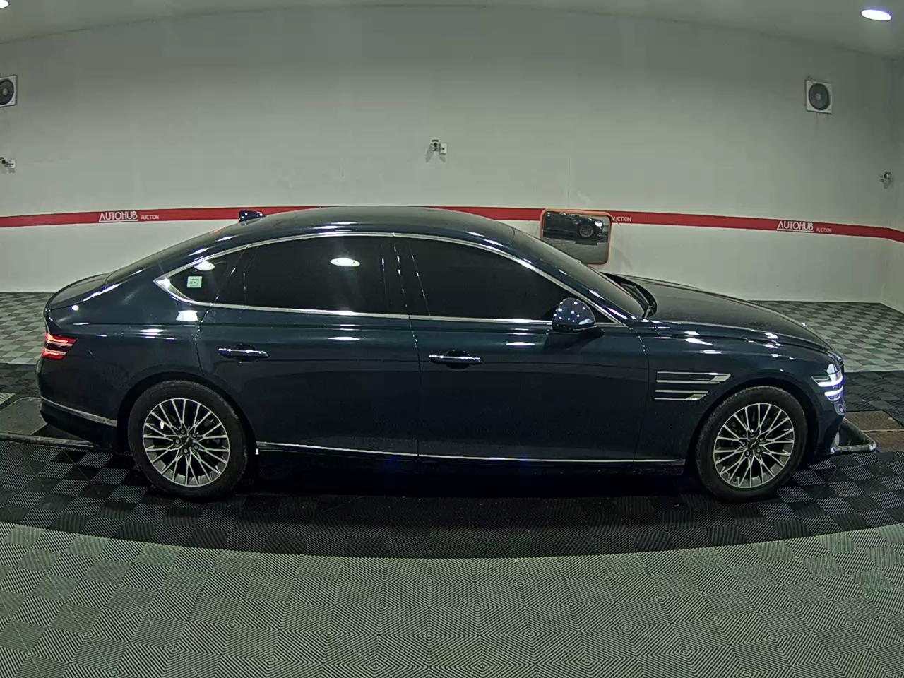 Hyundai Genesis 2022 - Image 3