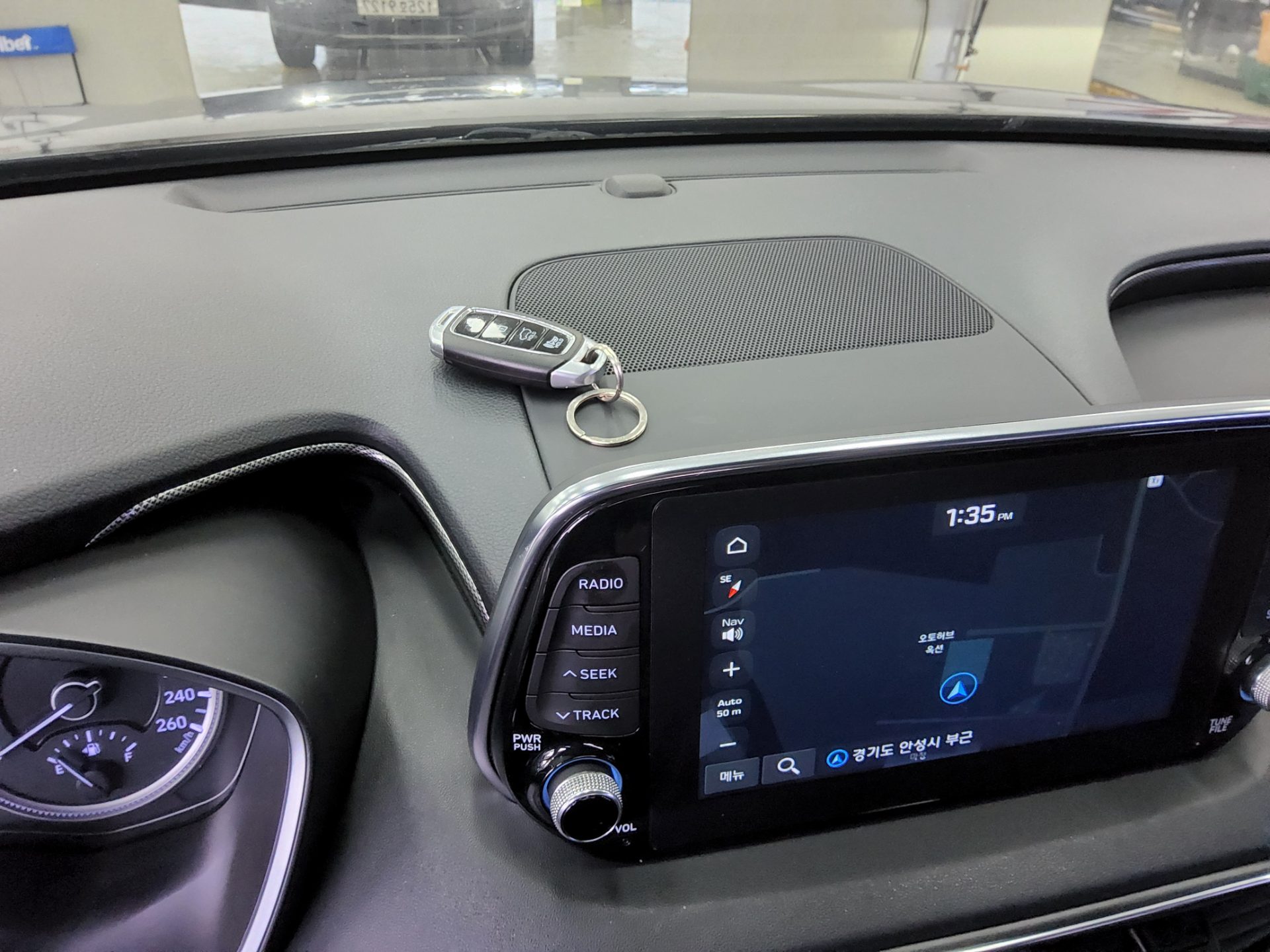Hyundai Santa Fe 2019 - Image 16