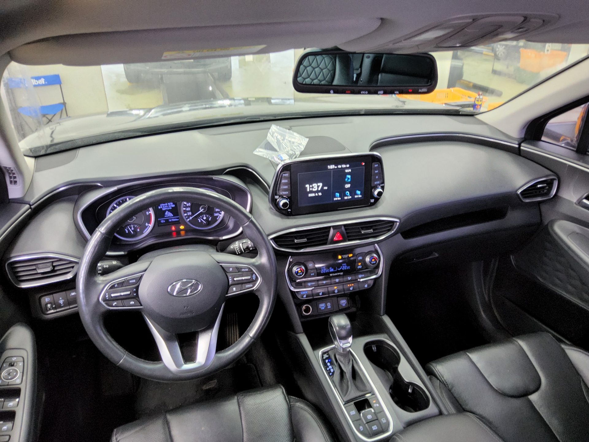 Hyundai Santa Fe 2019 - Image 10
