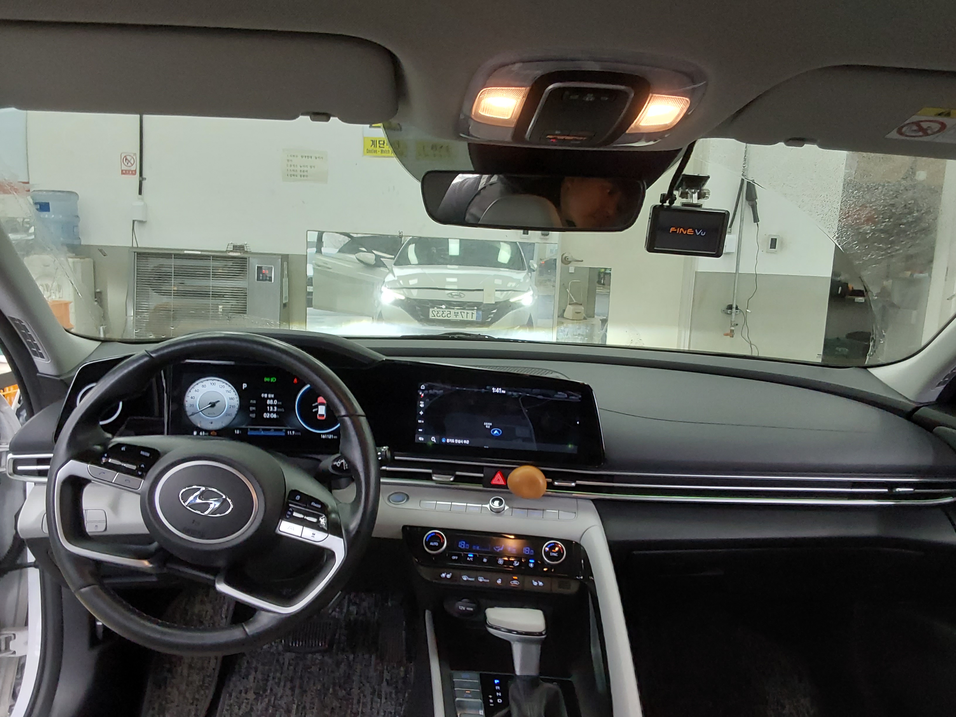 Hyundai Elantra 2021 - Image 10