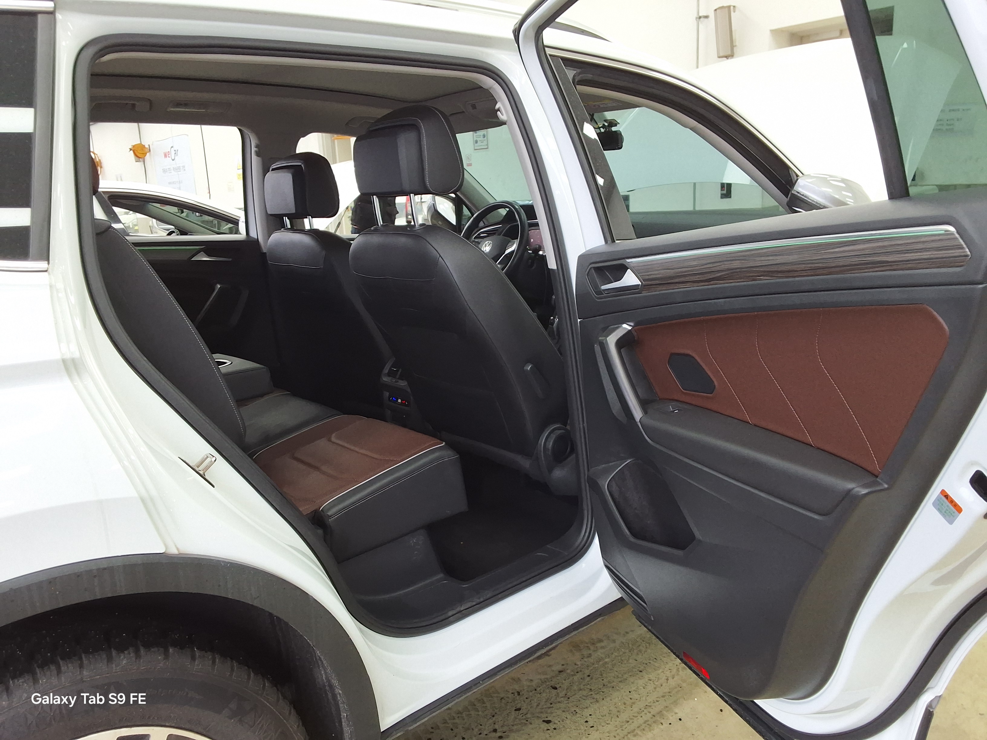 Volkswagen Tiguan - 12
