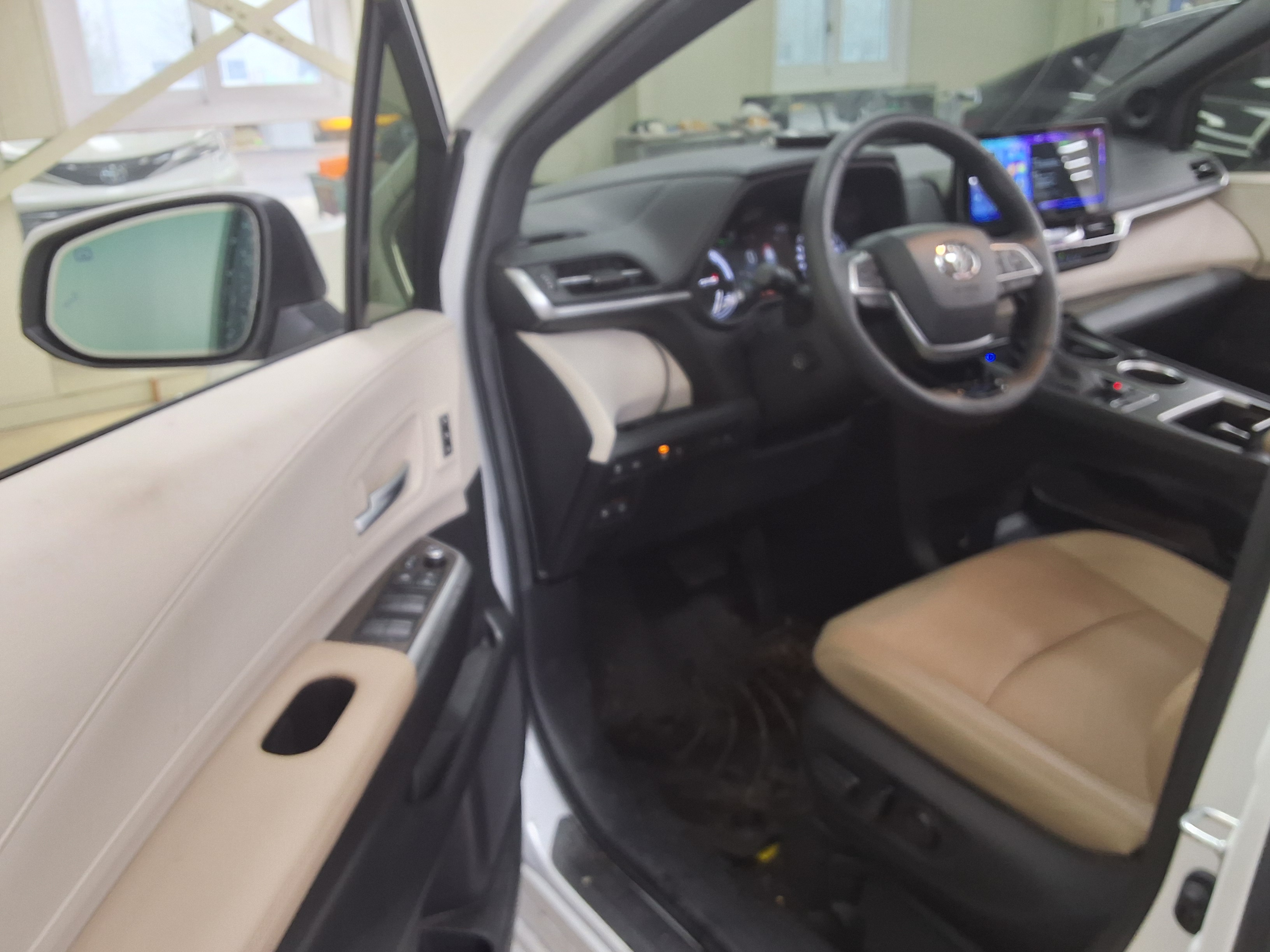 Toyota Sienna 2023 - Image 9
