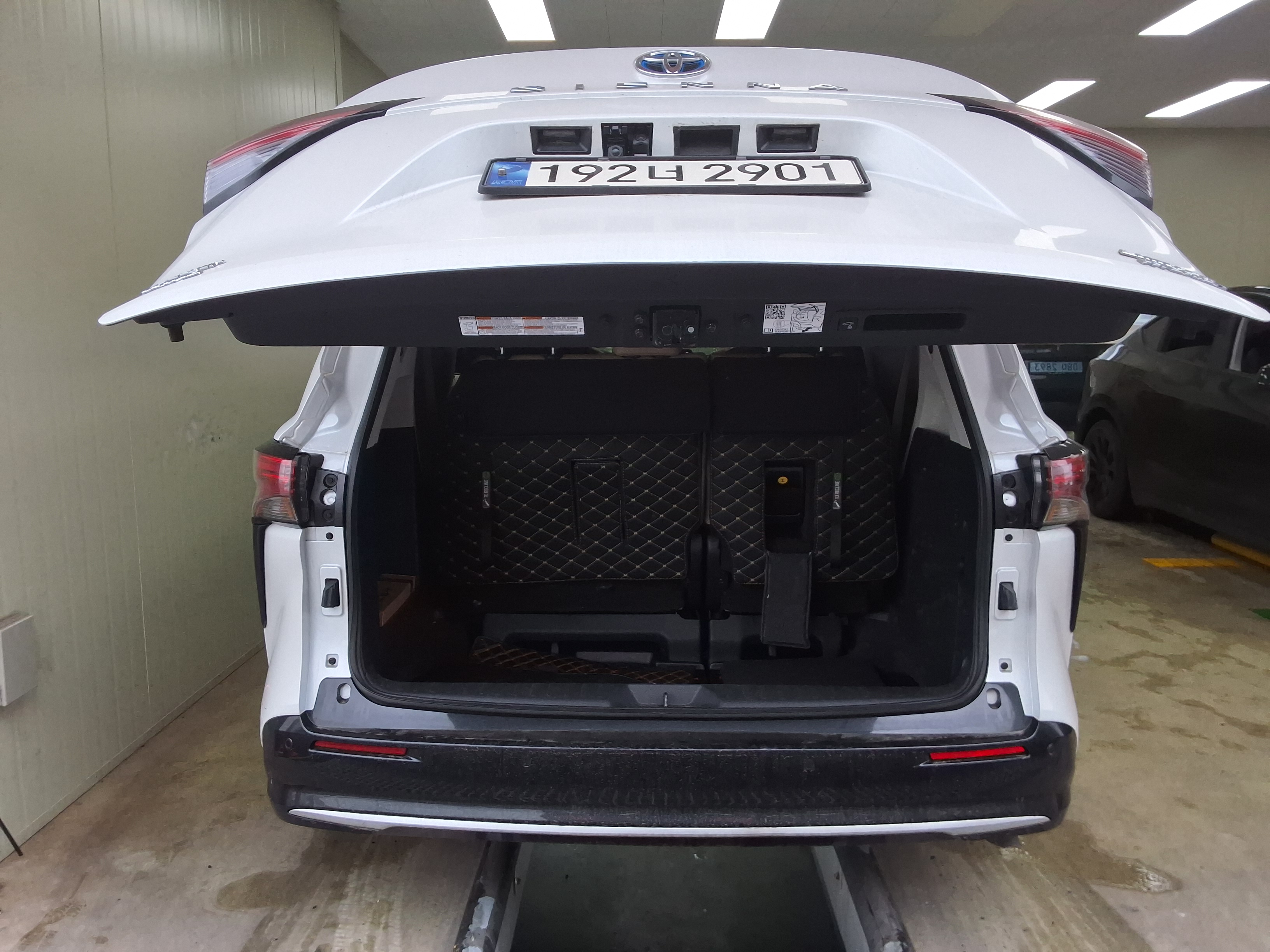 Toyota Sienna 2023 - Image 14