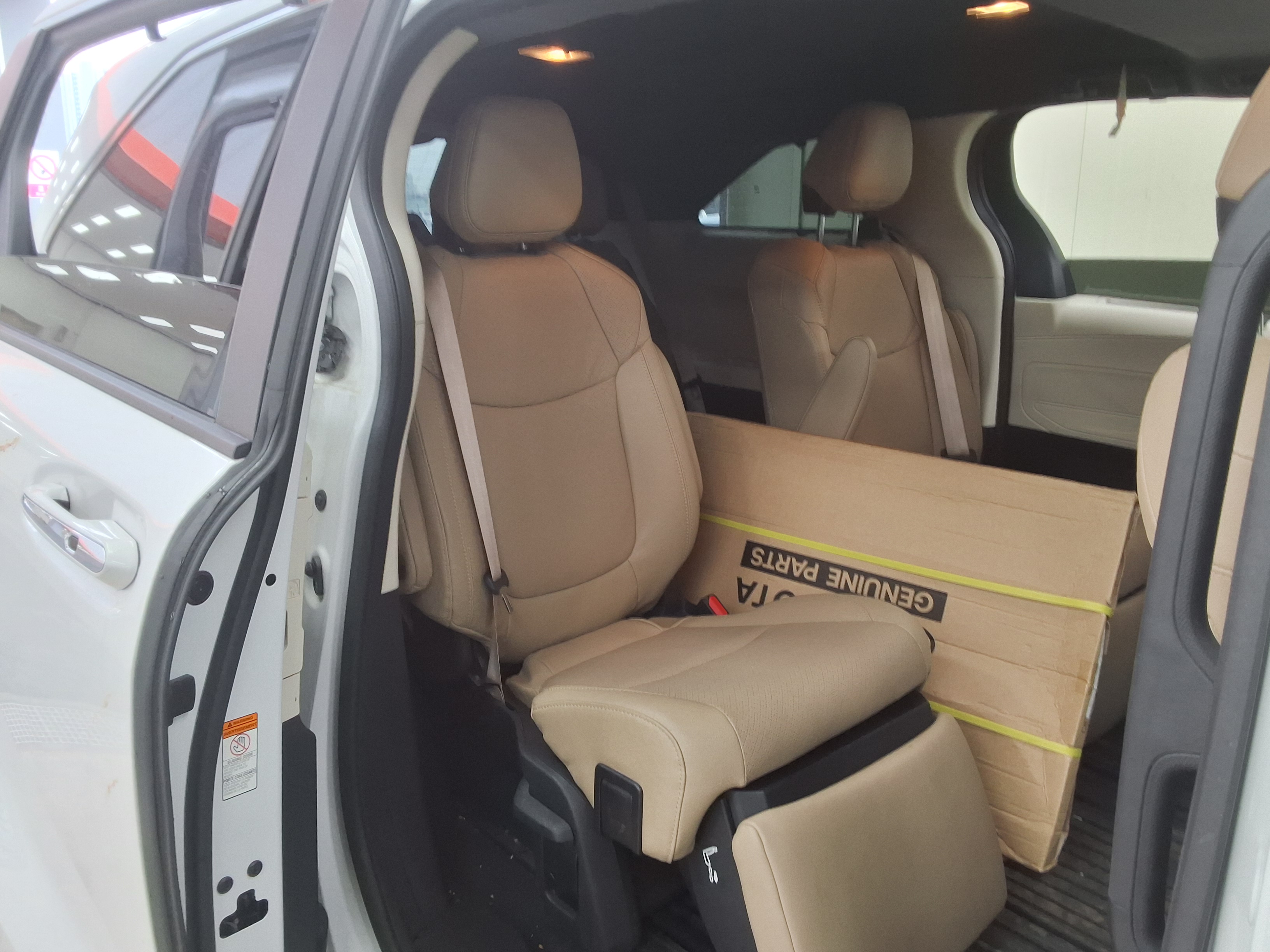 Toyota Sienna 2023 - Image 12