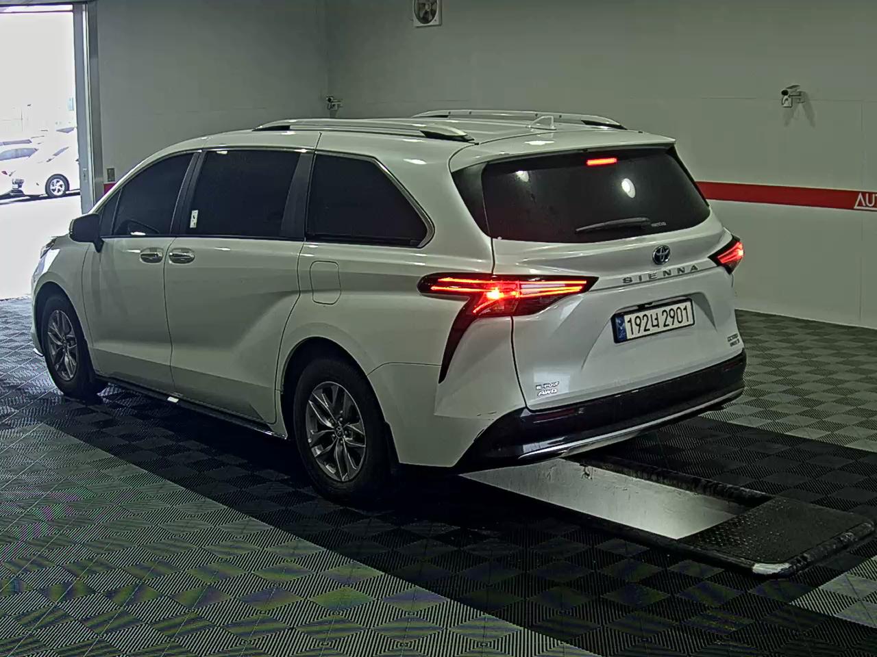 Toyota Sienna 2023 - Image 5