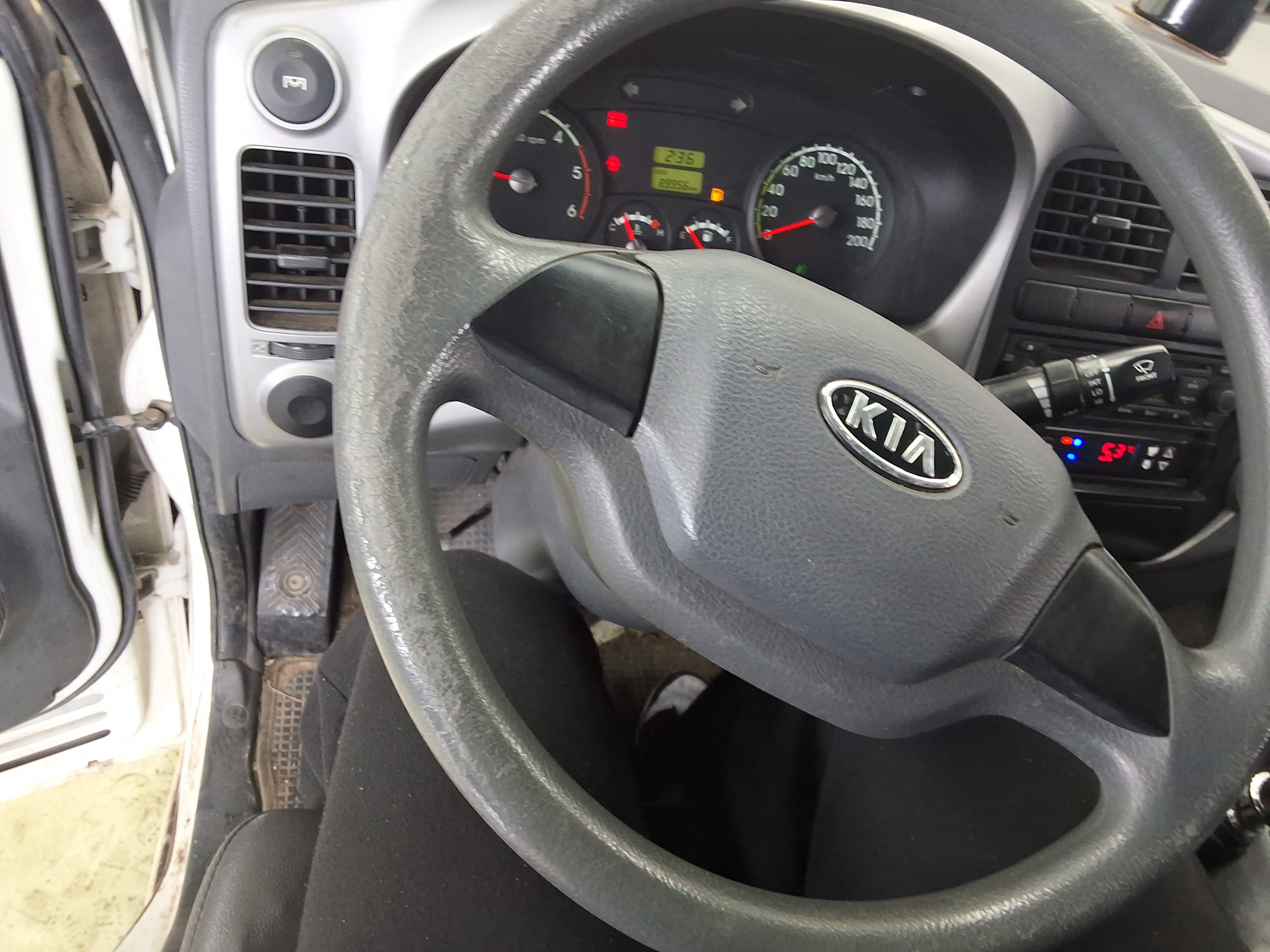 Kia Bongo 2012 - Image 17