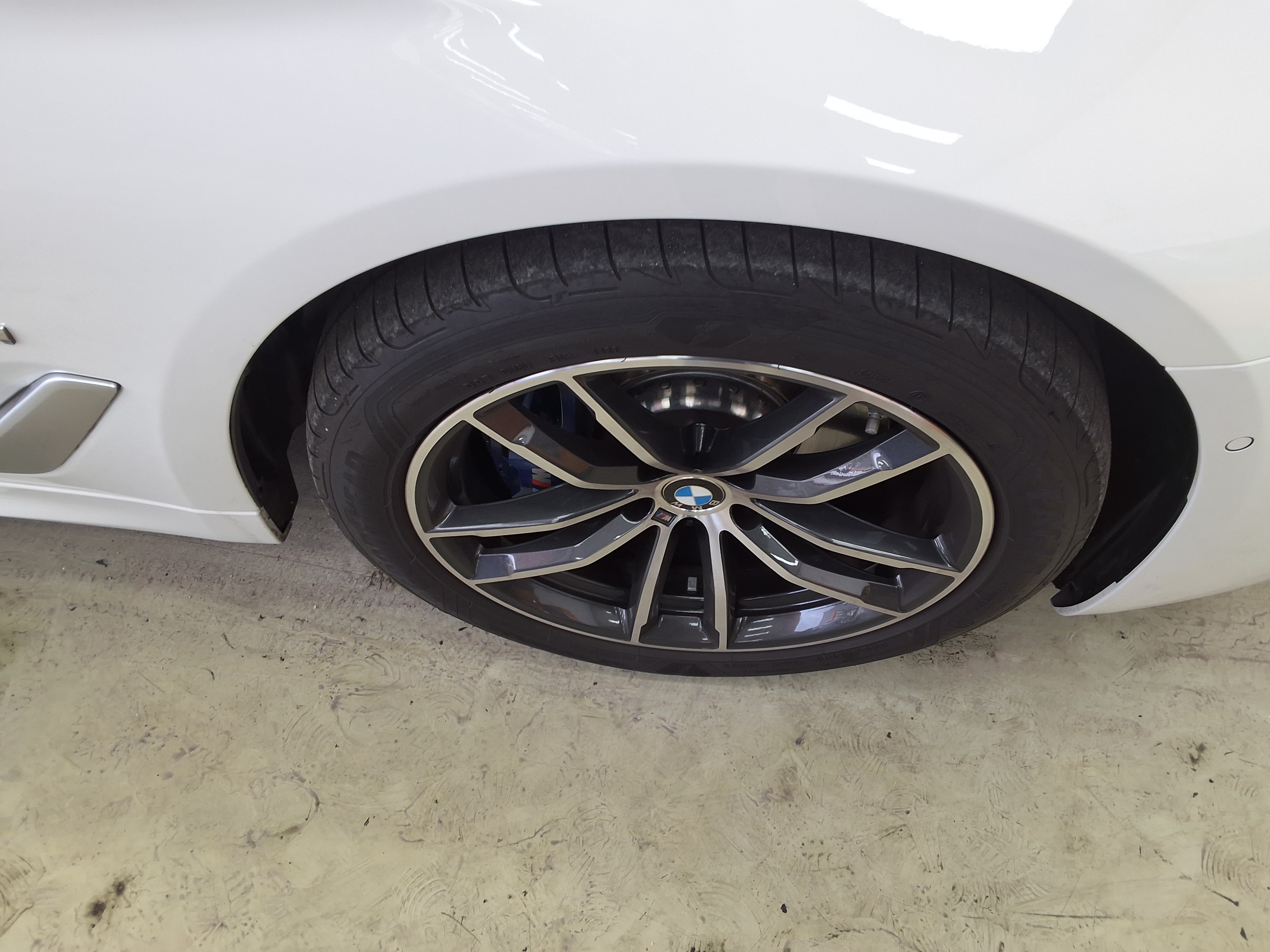BMW 5 Series 2023 - Image 19