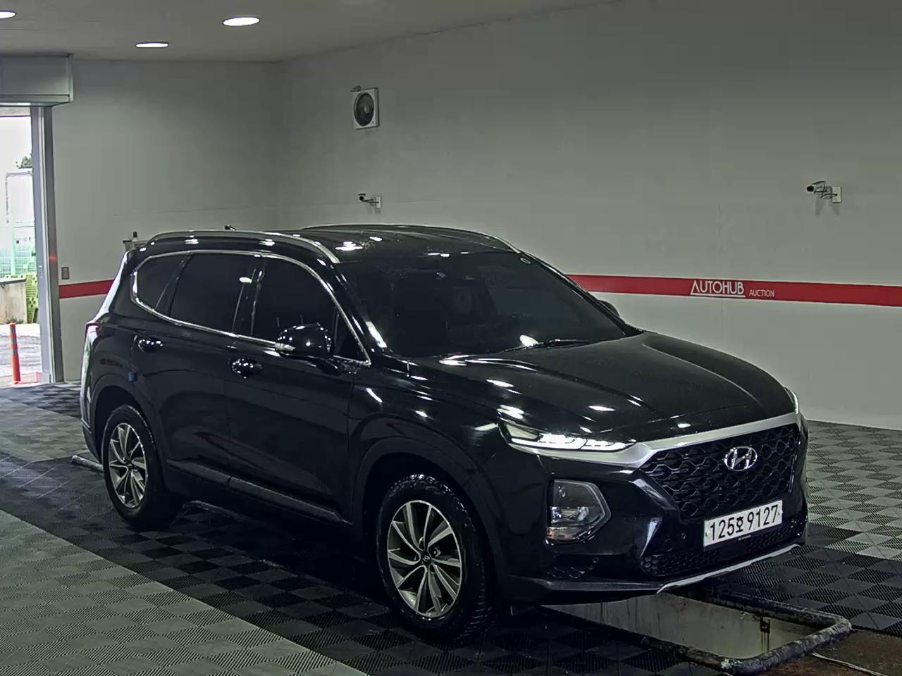 Hyundai Santa Fe 2019 - Image 2