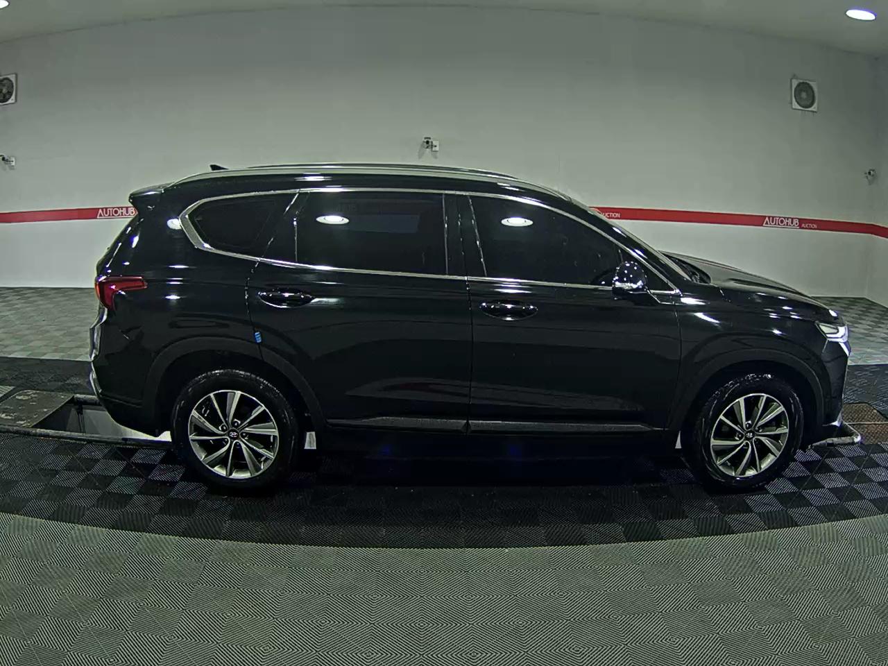 Hyundai Santa Fe 2019 - Image 3
