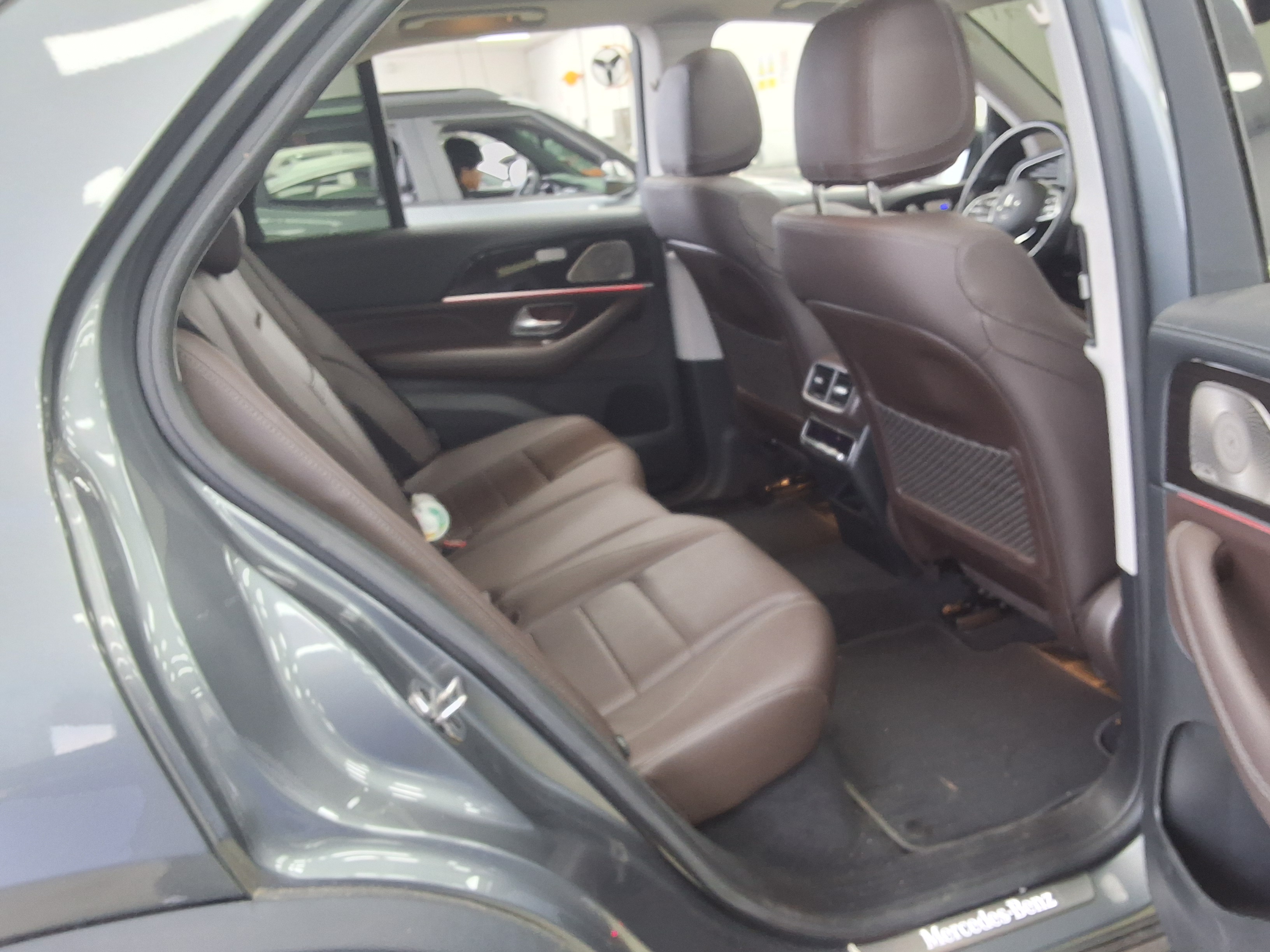 مرسيدس بنز GLE - 12