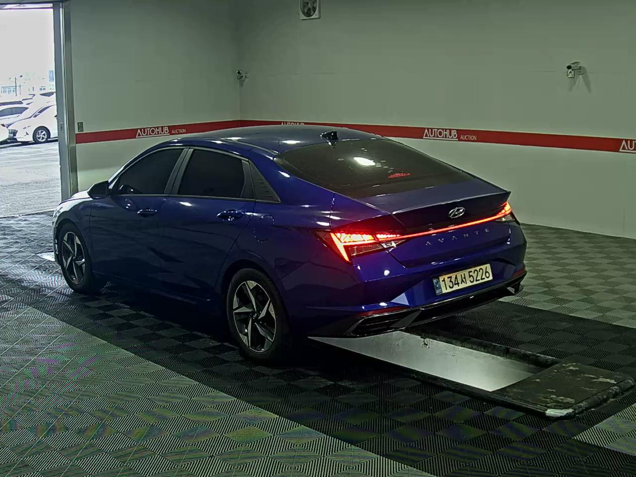 Hyundai Elantra 2021 - Image 5