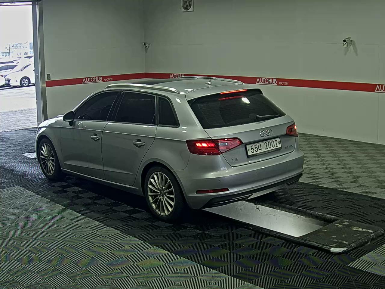 Audi A3 2015 - Image 5
