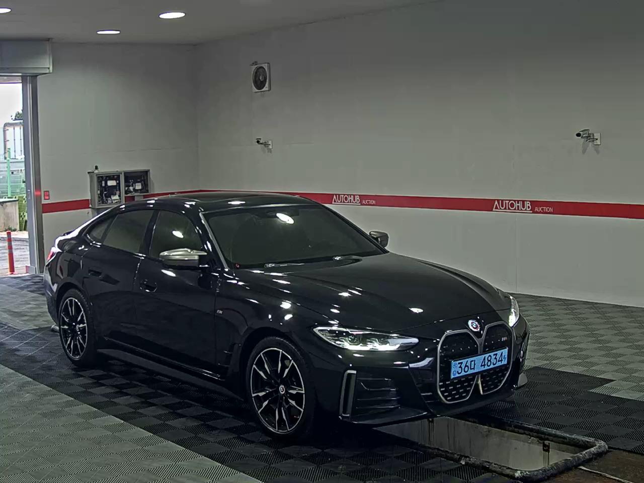 BMW i4 - 2