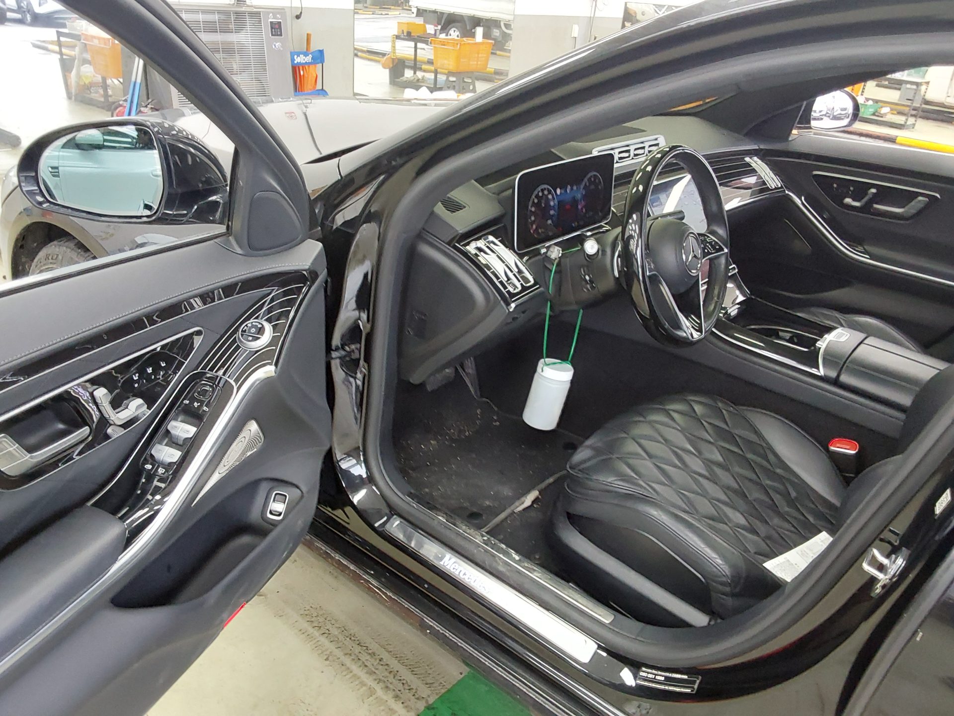 Mercedes-Benz S-Class 2022 - Image 9