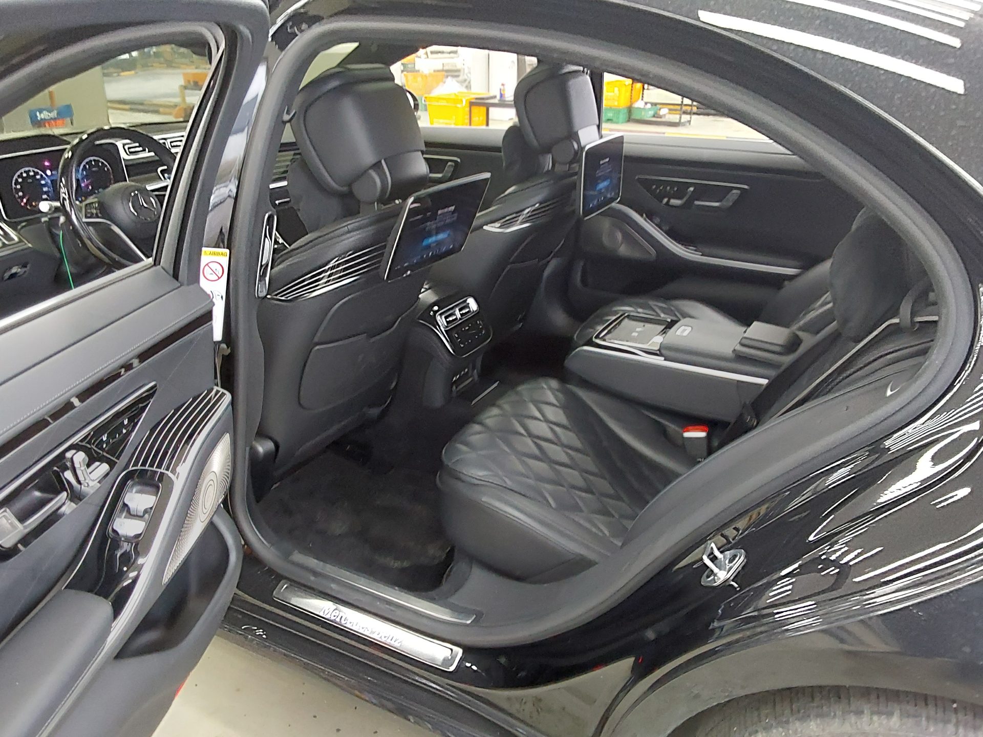 Mercedes-Benz S-Class 2022 - Image 11
