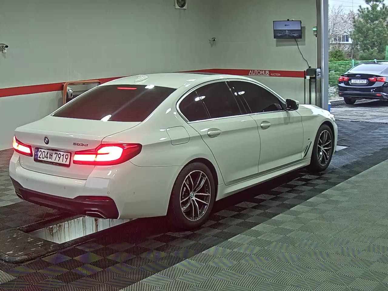 BMW 5 Series 2023 - Image 4