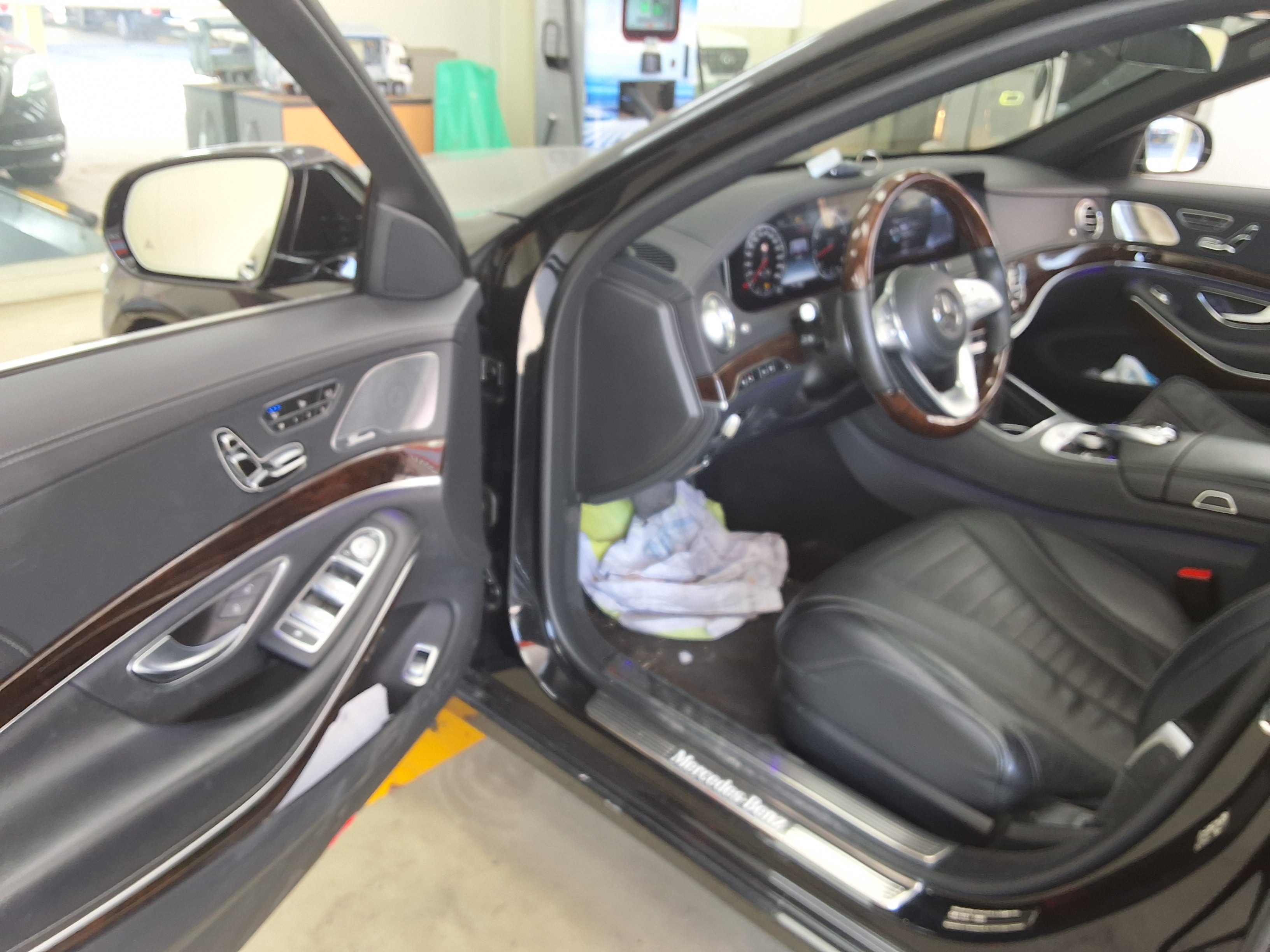 Mercedes-Benz S-Class - 9