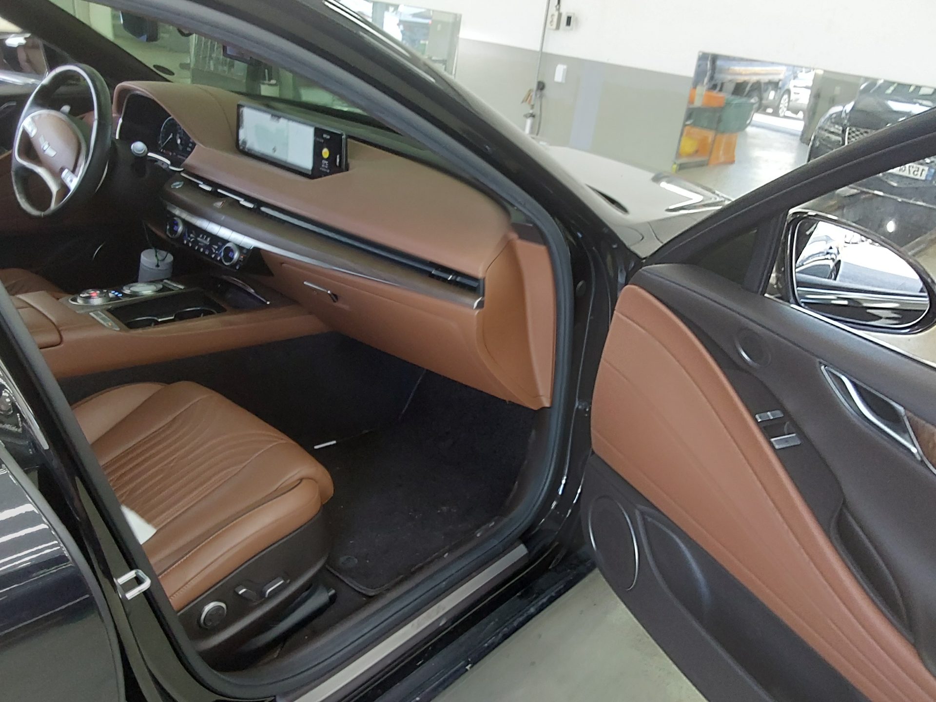 2022 - genesis g80
