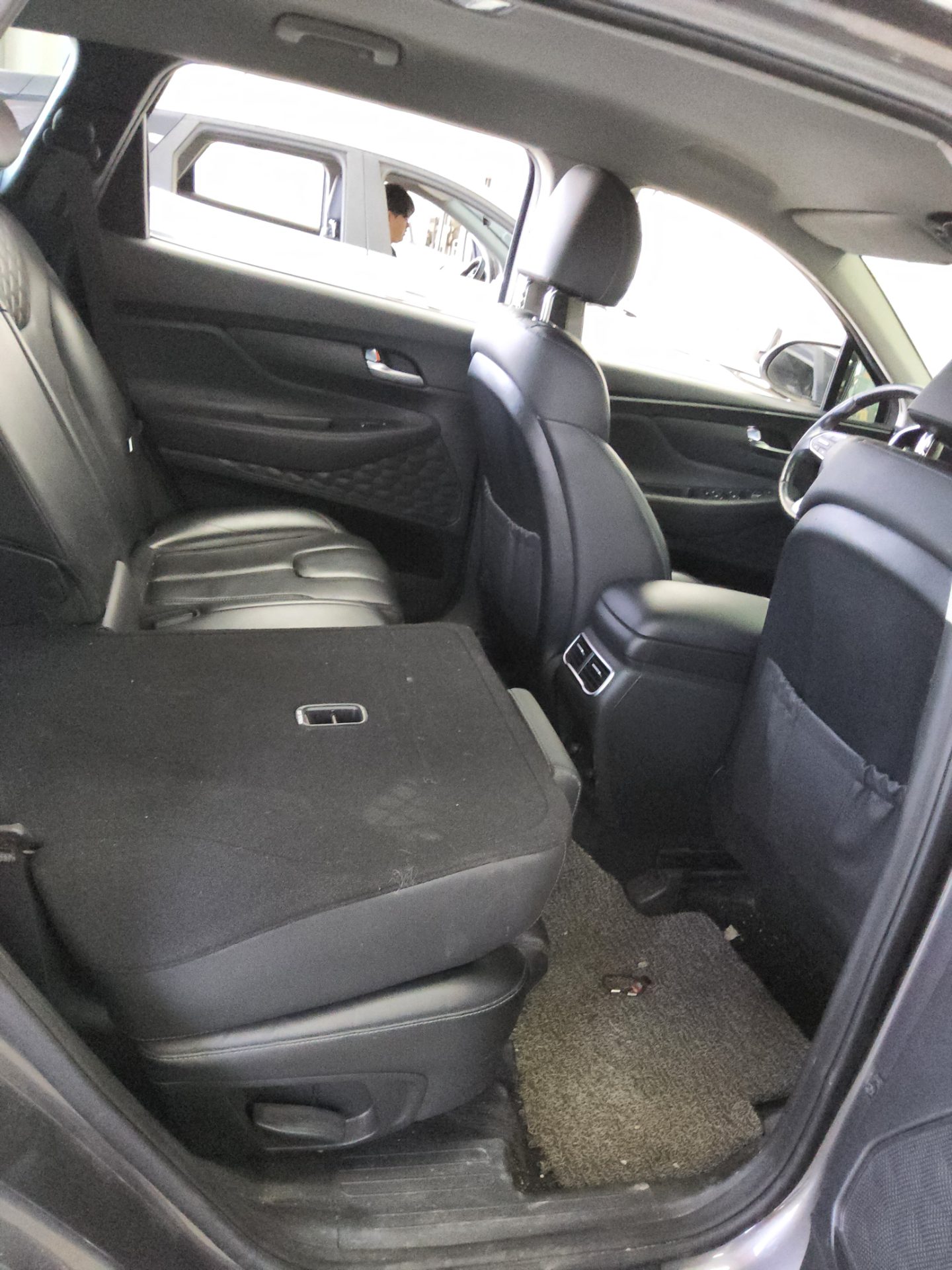 Hyundai Santa Fe 2021 - Image 12