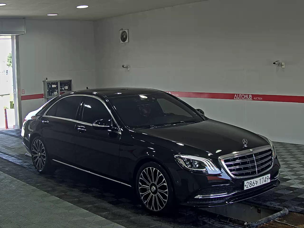 Mercedes-Benz S-Class - 2