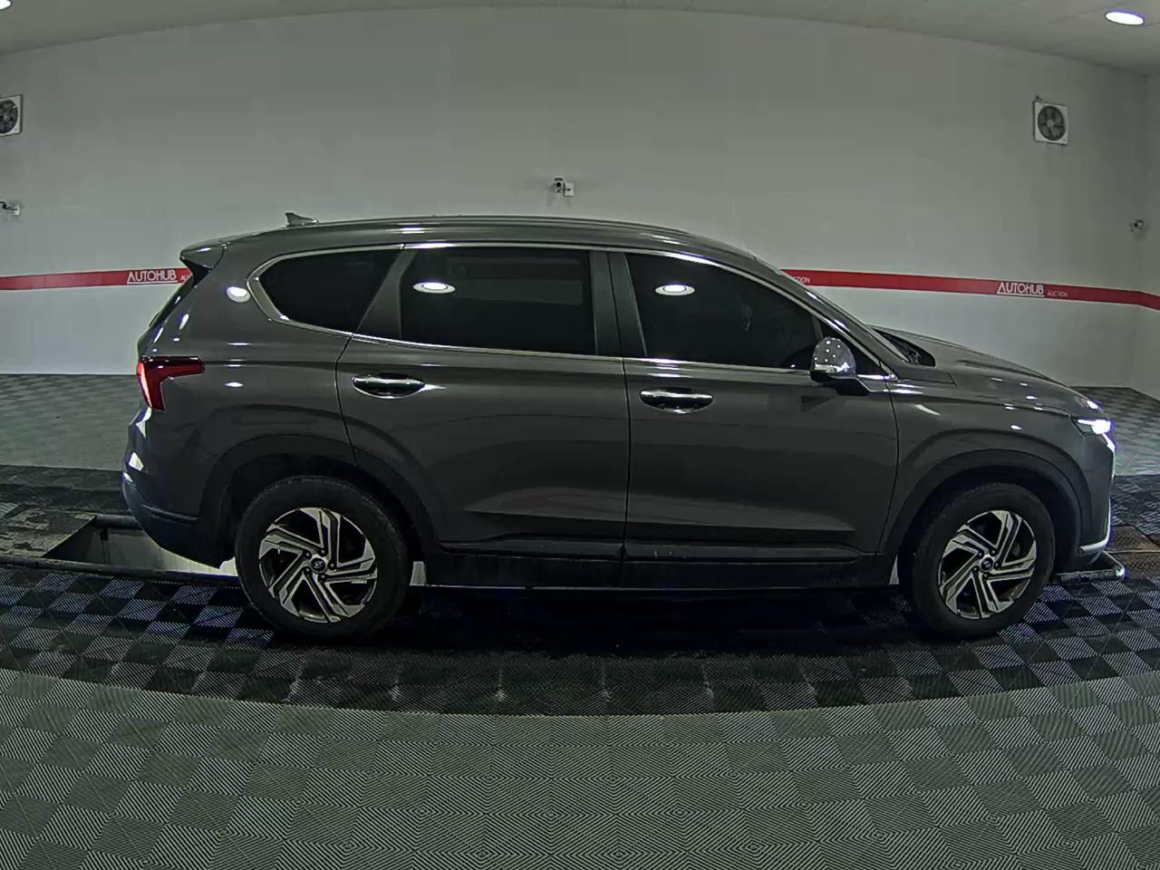Hyundai Santa Fe 2021 - Image 3