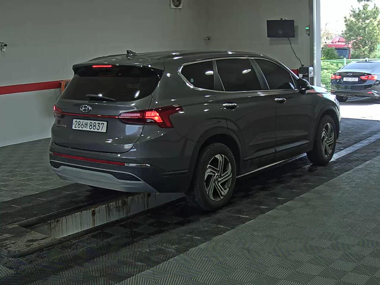 Hyundai Santa Fe 2021 - Image 4