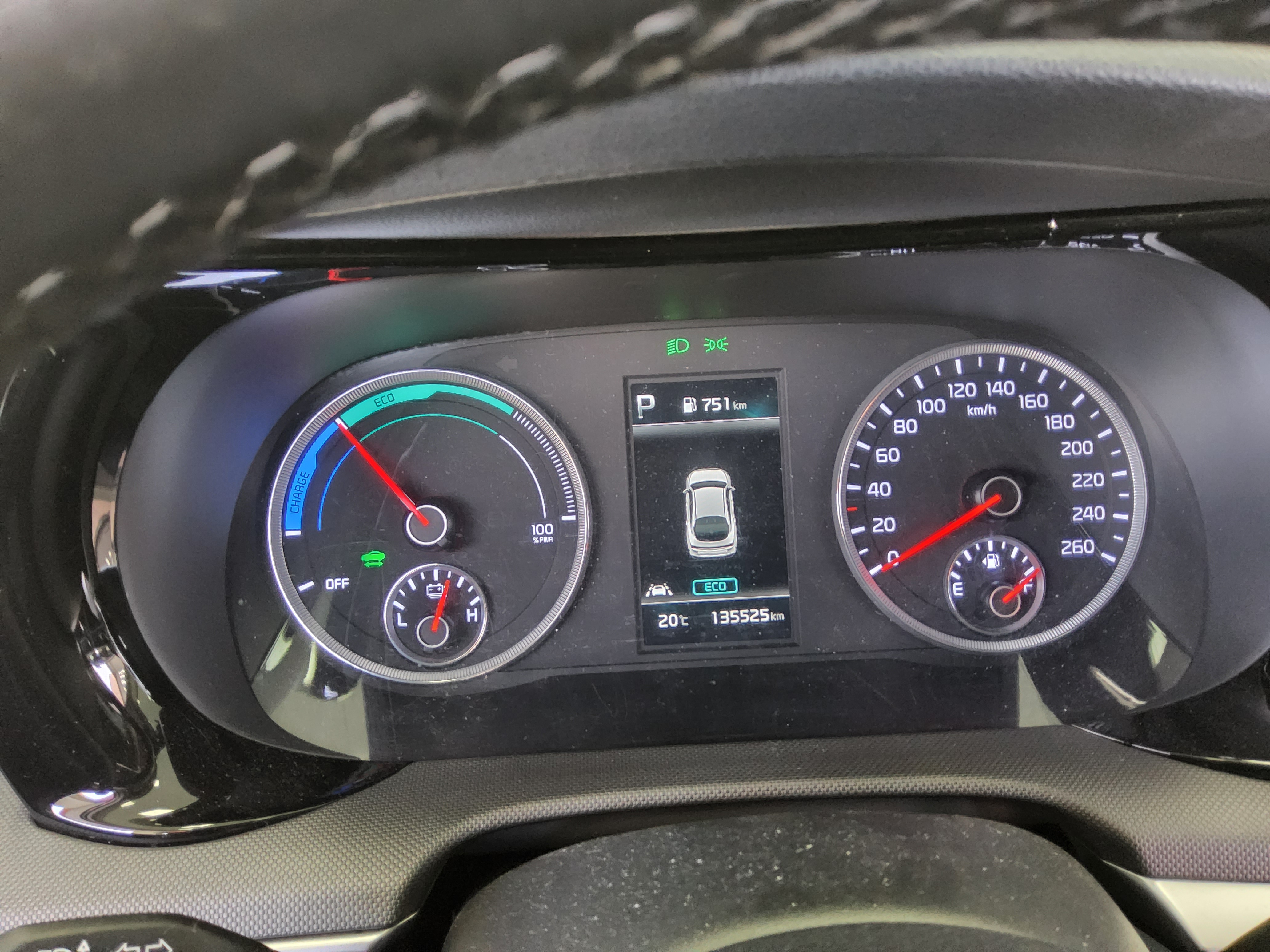 Kia K5 2023 - Image 8