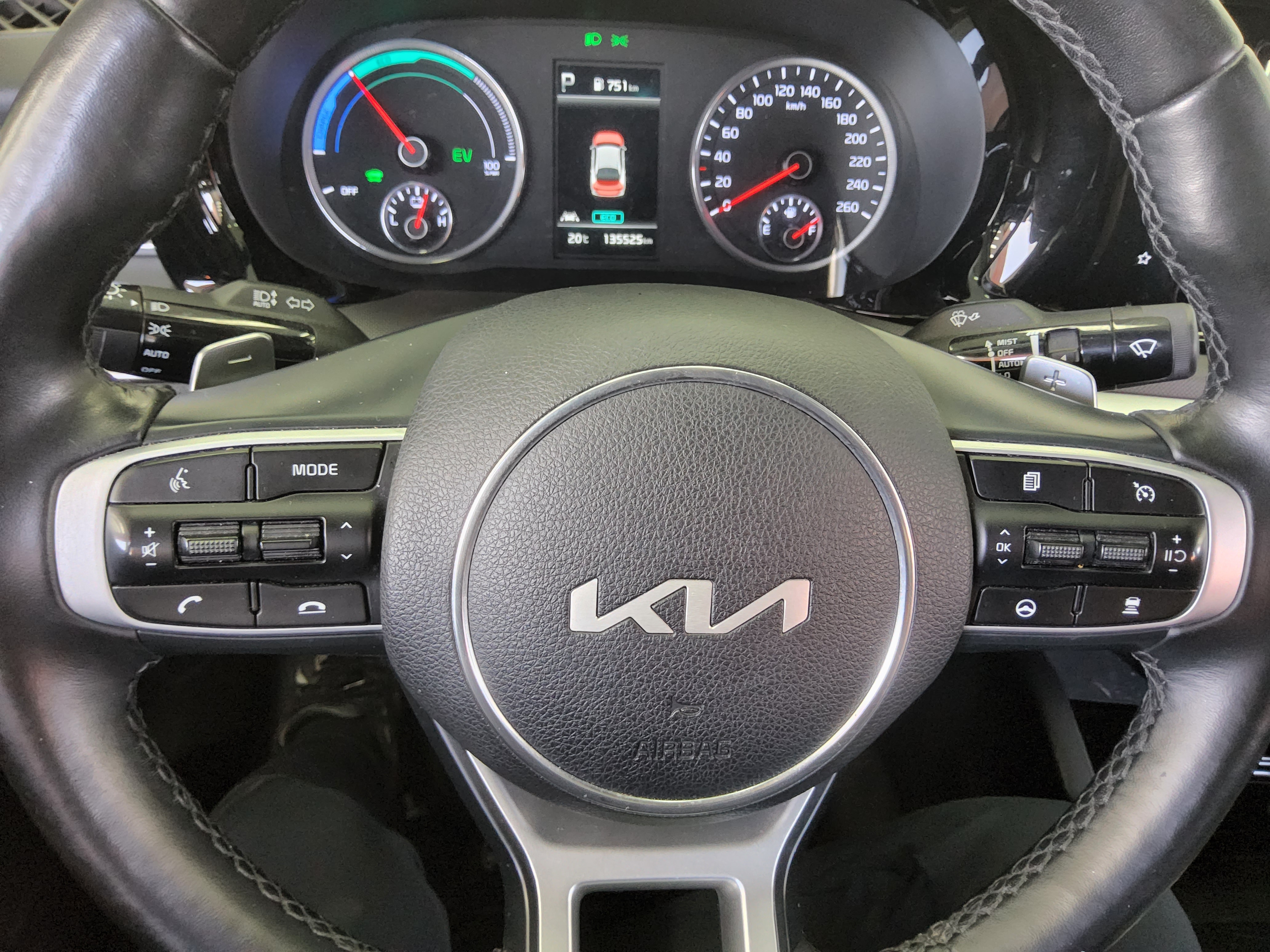 Kia K5 2023 - Image 16