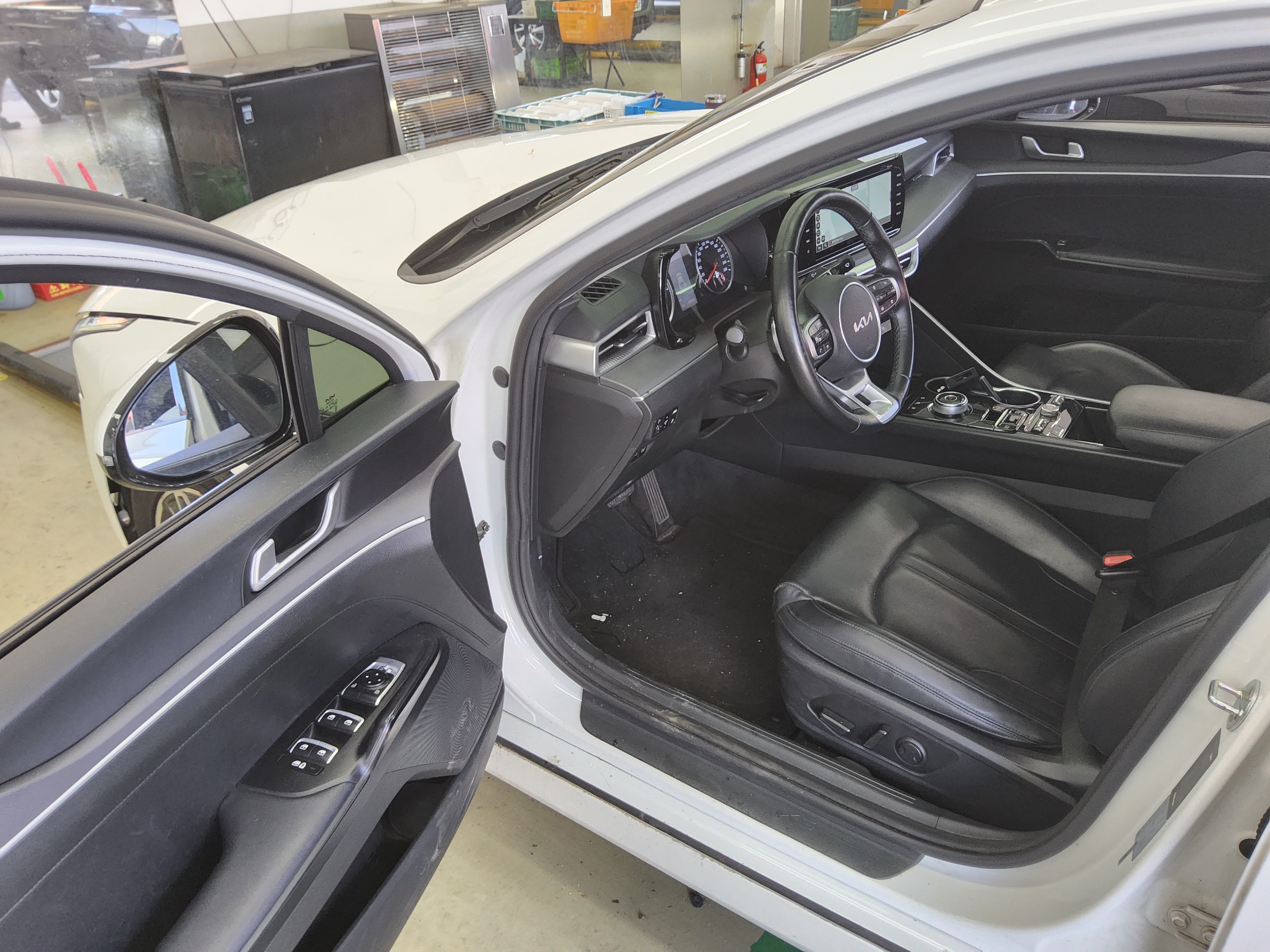 Kia K5 2023 - Image 9