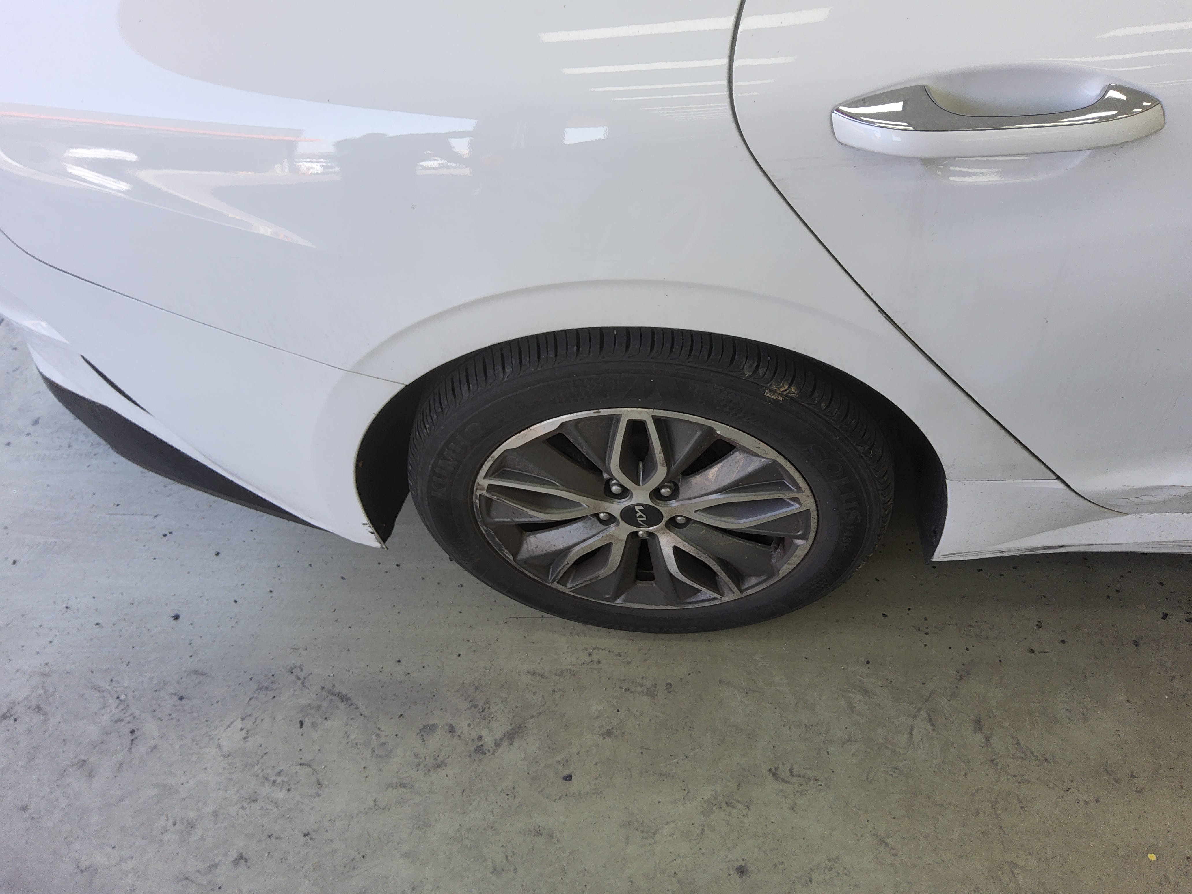 Kia K5 2023 - Image 21