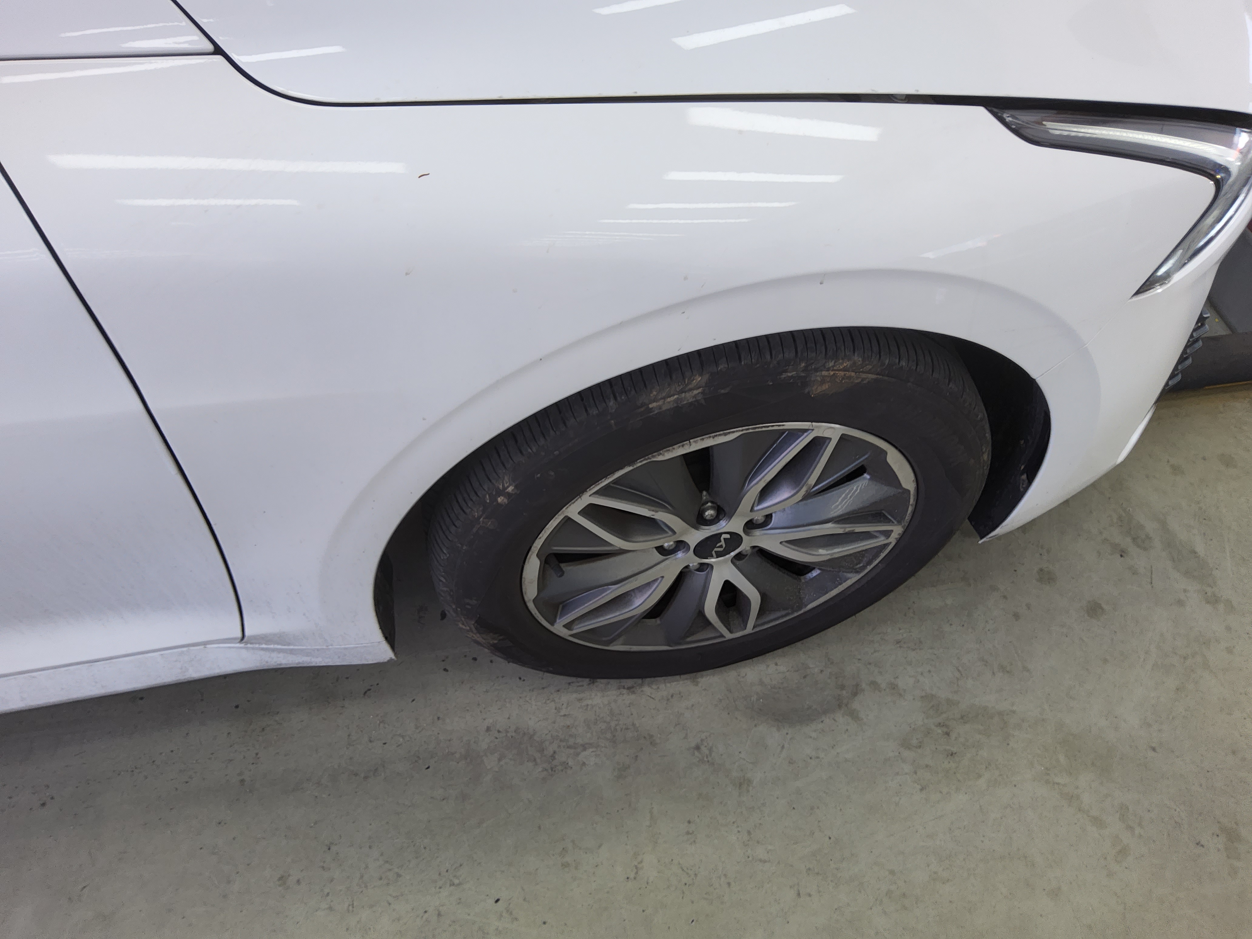Kia K5 2023 - Image 20