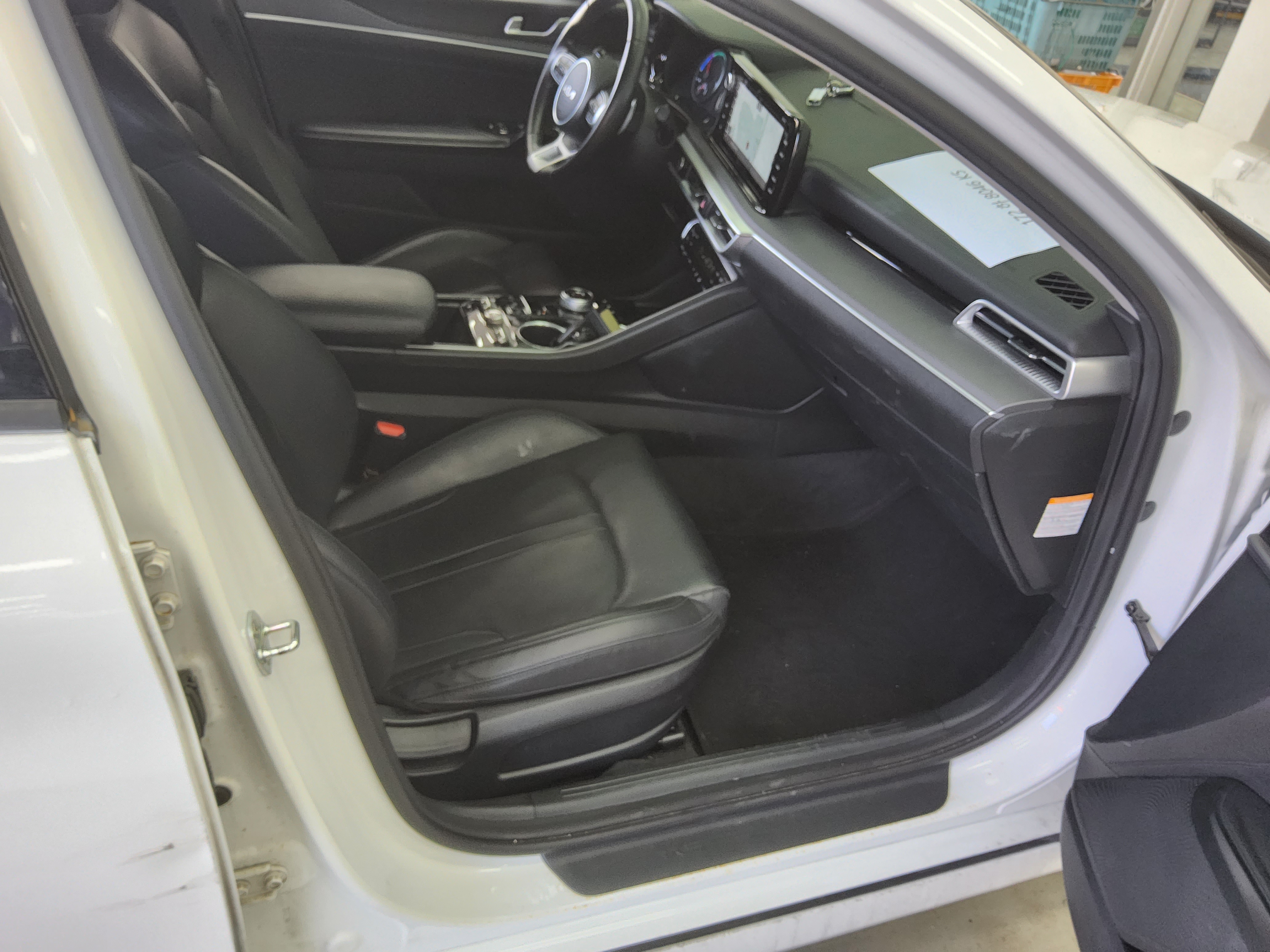 Kia K5 2023 - Image 13