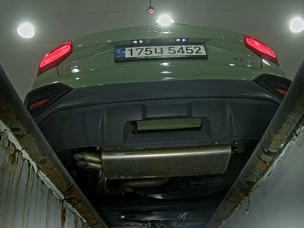 아우디 Q2 - 7